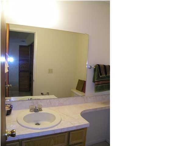 OAK TREE MANOR - Residential Lease