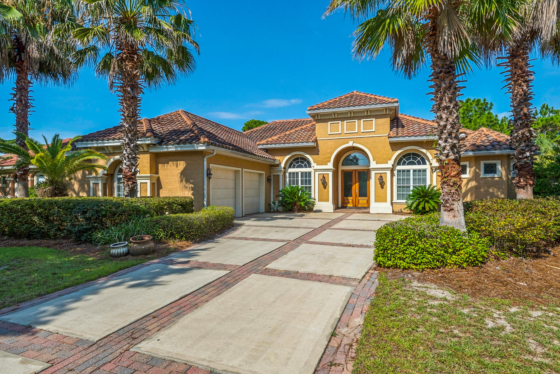 REGATTA BAY - Residential
