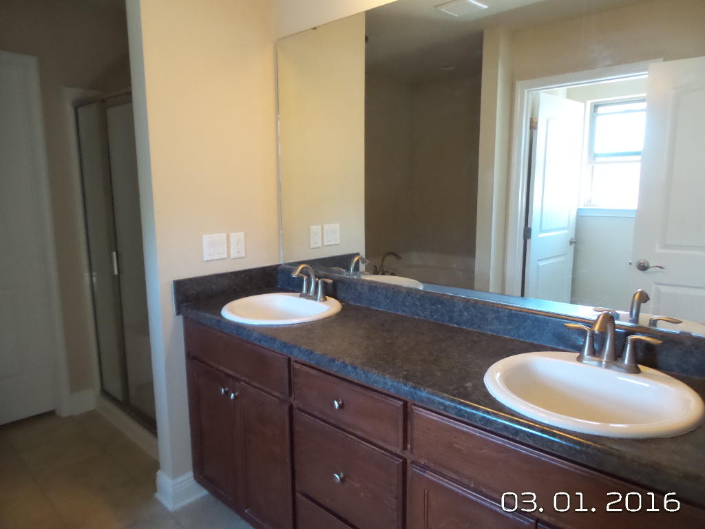 SILVER CREEK ESTATES - Residential Lease