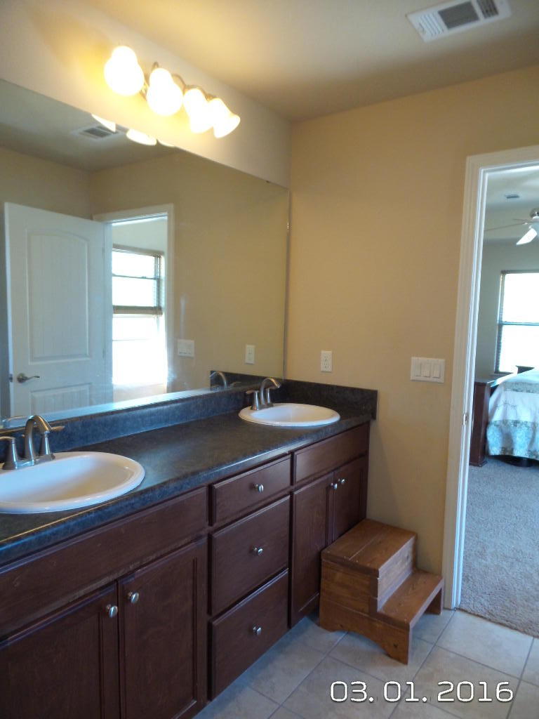 SILVER CREEK ESTATES - Residential Lease
