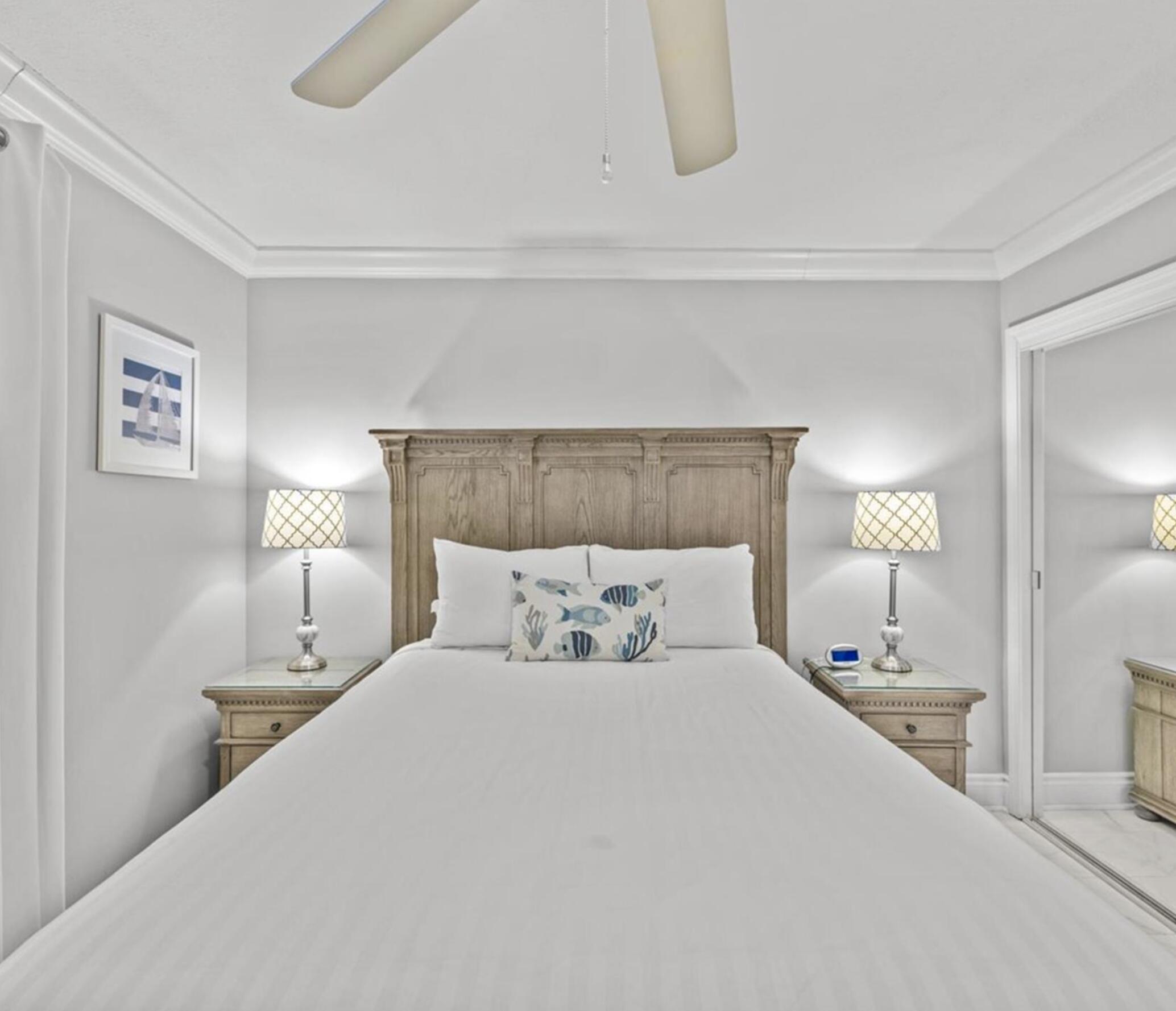 HOLIDAY SURF & RACQUET CLUB - Residential