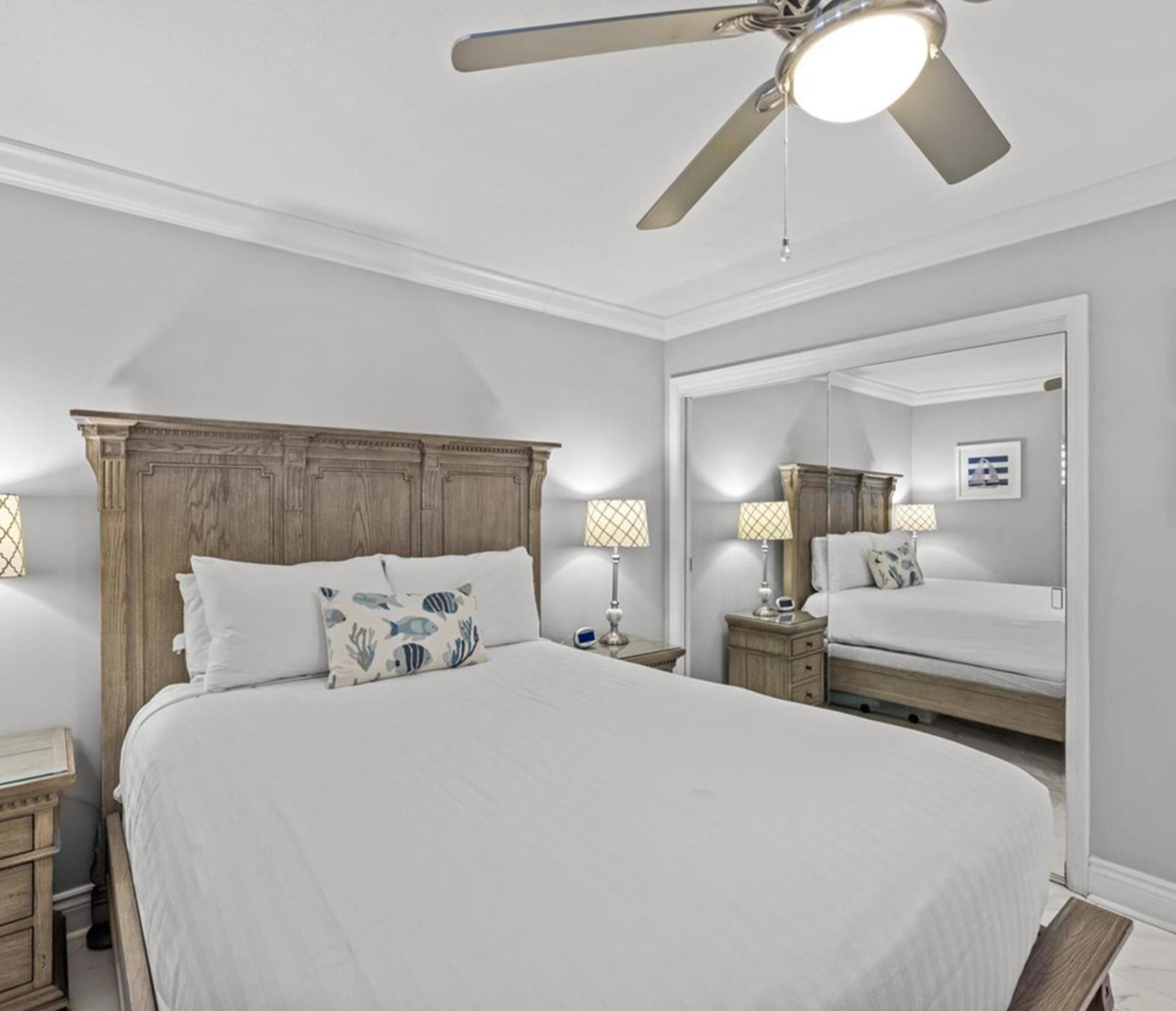 HOLIDAY SURF & RACQUET CLUB - Residential
