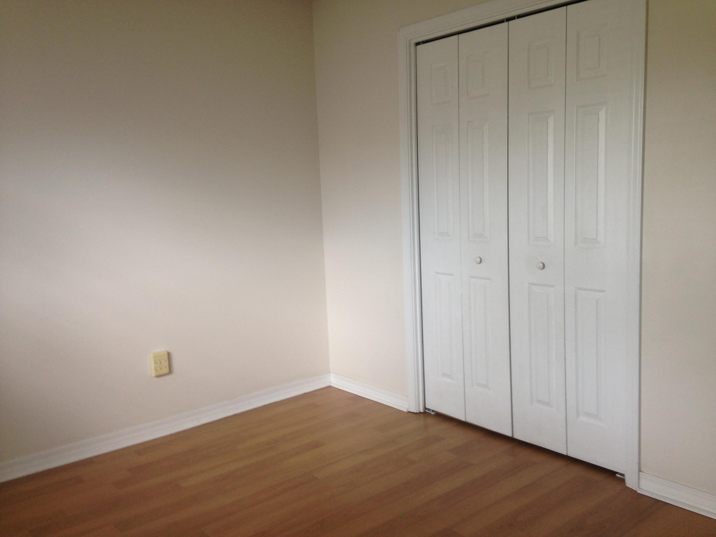 SAILBOAT COVE S/D - Residential Lease