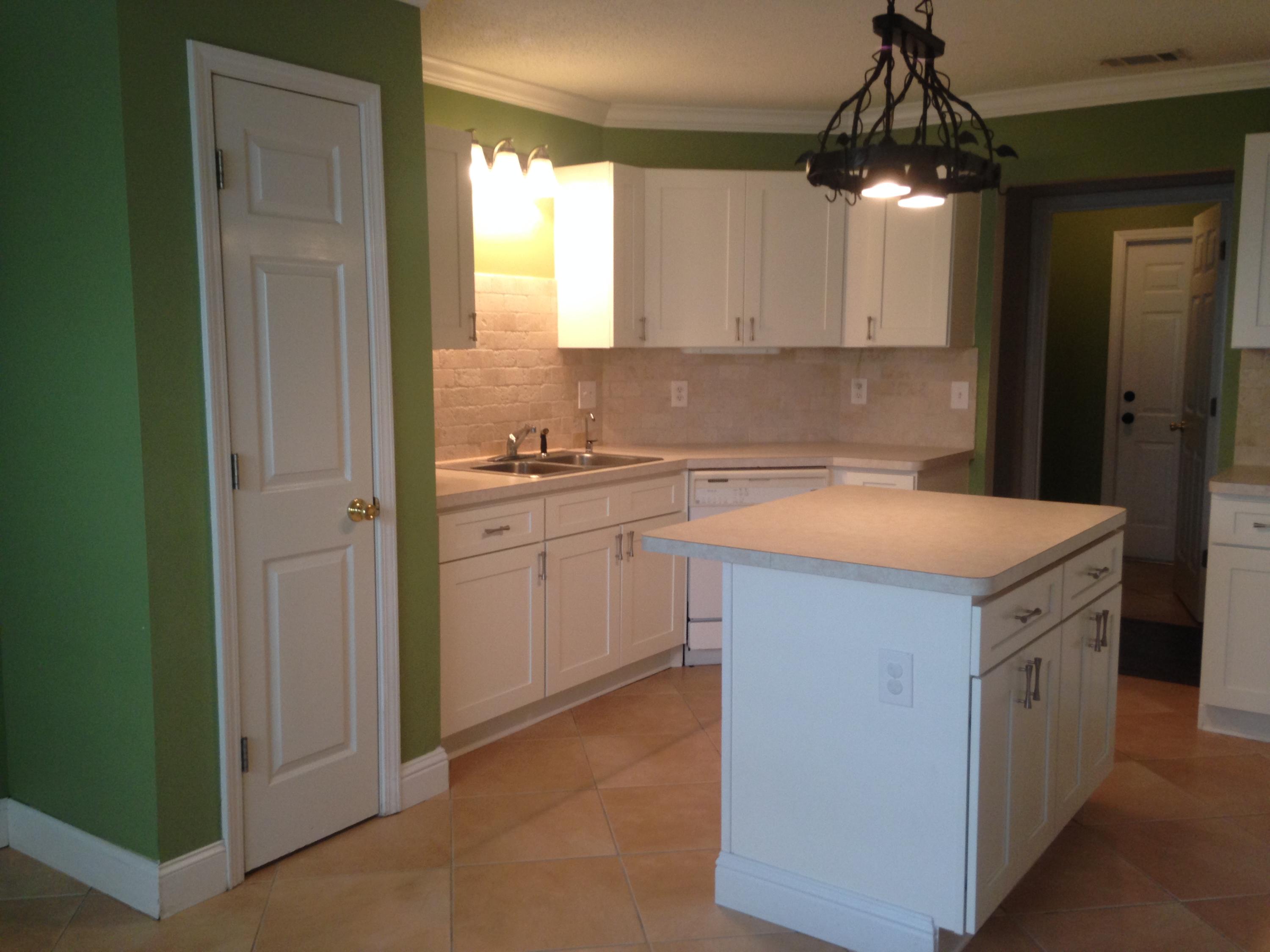 SAILBOAT COVE S/D - Residential Lease