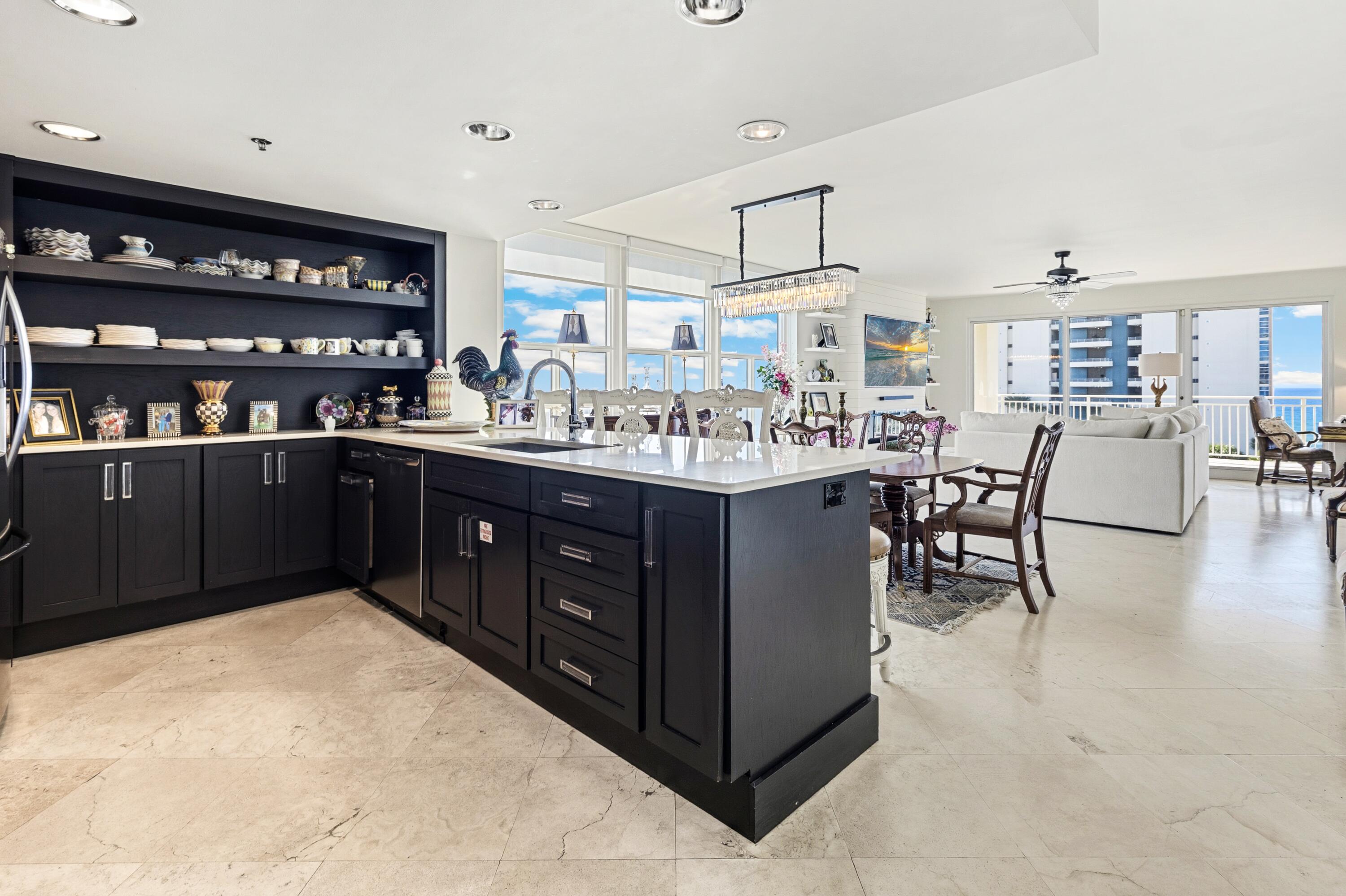 STERLING SHORES CODOMINIUMS - Residential