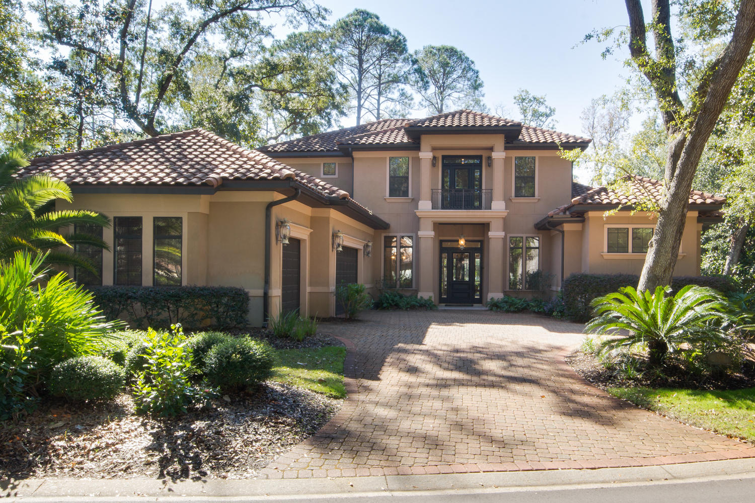 Joie de vivre, the joy of living, awaits you in this beautiful home situated in the quiet cul-de-sac of The Oaks. This Burnt Pine home was designed with family in mind - capturing the ultimate in functionality and entertaining inside and out. This 5 bedroom, 7 bathroom home features a main level master suite that leads to the pool area. The master suite features large walk-in closets, private fireplace, water closet and walk-through shower. The main level also includes an office, dining room, formal living room, laundry room/utility room, butler's pantry, en suite guest bedroom and a huge kitchen with an island, upgraded appliances and pantry. The kitchen flows into the family room and features a wall of sliding glass doors that open up to a spacious covered porch featuring a summer kitche n, wet bar, and fireplace. The covered lanai expands to the spa and pool area and make for a great gathering spot for watching football and dining al fresco. The home's second level features three large guest suites, all with private baths and a large bonus room featuring a wet bar, beverage cooler, fireplace, second laundry area and opens to a patio overlooking the pool. Come see and enjoy where you will discover exceptional family living.

Sandestin Golf and Beach Resort is a major destination for all seasons and all ages, and has been named the #1 resort on Florida's Emerald Coast. This magical resort spanning over 2,000 acres is comprised of over 70 unique neighborhoods of condominiums, villas, town homes, and estates. The resort features miles of sandy white beaches and pristine bay front, four championship golf courses, a world-class tennis center with 15 courts, 4 resort swimming pools (and 15 private neighborhood pools), a 113-slip marina, a fully equipped and professionally staffed fitness center and spa, meeting spaces and The Village of Baytowne Wharf, a charming pedestrian village with events, shopping, dining, family entertainment and nightlife. For true golf cart community living, Grand Boulevard is just outside the resort gates and provides access to additional shopping, dining and entertainment â¬" all without traveling on Hwy. 98. Come to Play, Stay for Life!

As an introduction to the Sandestin lifestyle, we invite our new owners to explore amenities that make Sandestin special. The listing brokerage and seller(s) are presenting the buyer(s) of this property with (2) 90-minute rounds of Tennis court time, a golf foursome at one of our three championship courses, a round of golf for up to four (4) players and an invitation to "Club Night" at the unrivaled Burnt Pine Golf Club