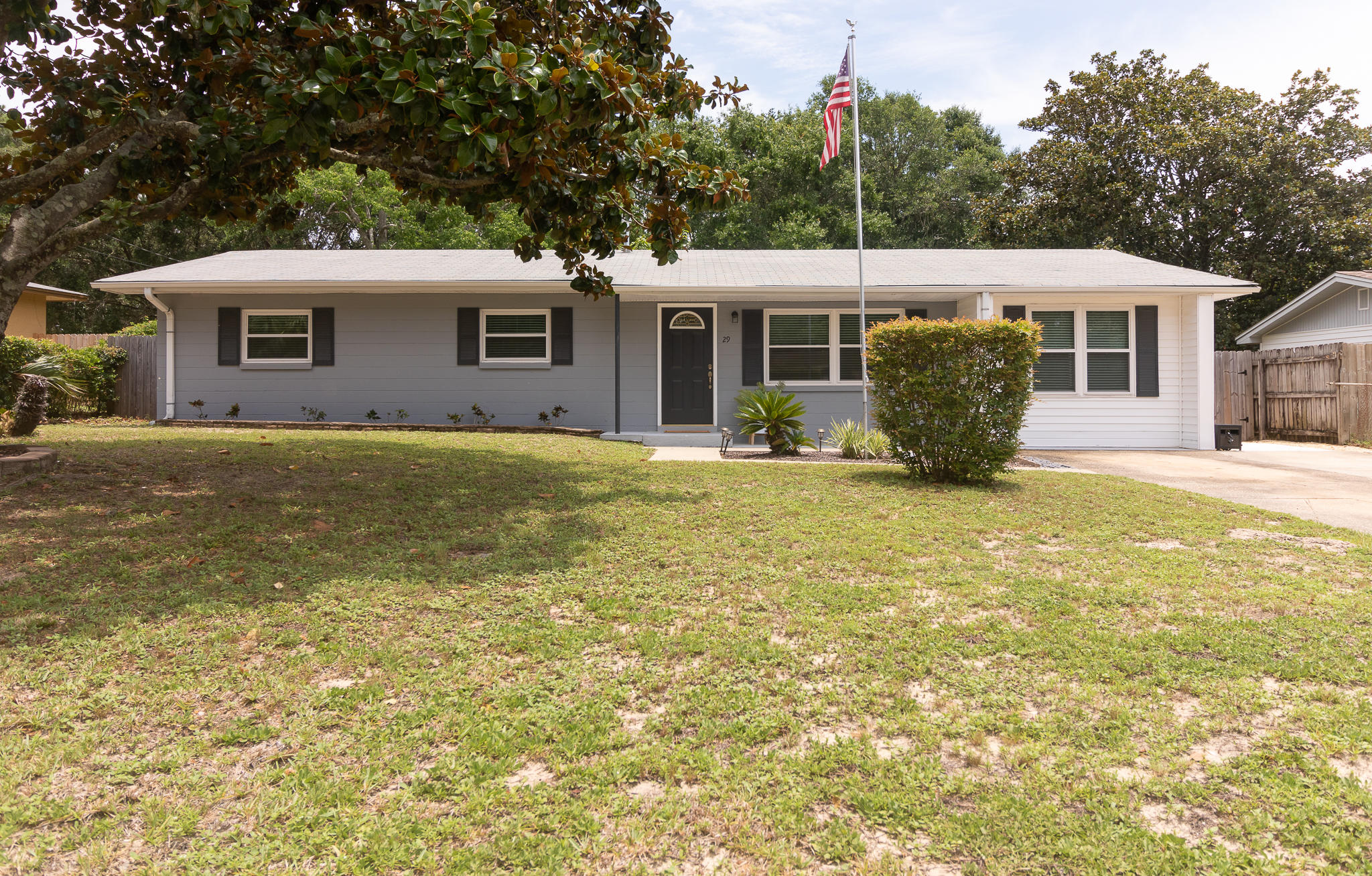 Looking for a 3 bedroom home, or investment property in Fort Walton Beach, then this beautiful home will definitely check those boxes for you. Extensively remodeled inside three years ago, the kitchen boasts shaker style cabinets, granite countertops and stainless appliances. Windows and doors were also replaced at that time. The back yard is fully fenced with a wooden deck, ideal for entertaining . Within easy reach of Highway 98 and Hurlburt Field, this property's location is perfect for commuters and military alike. Don't miss out on viewing your new home......call for an
appointment today.