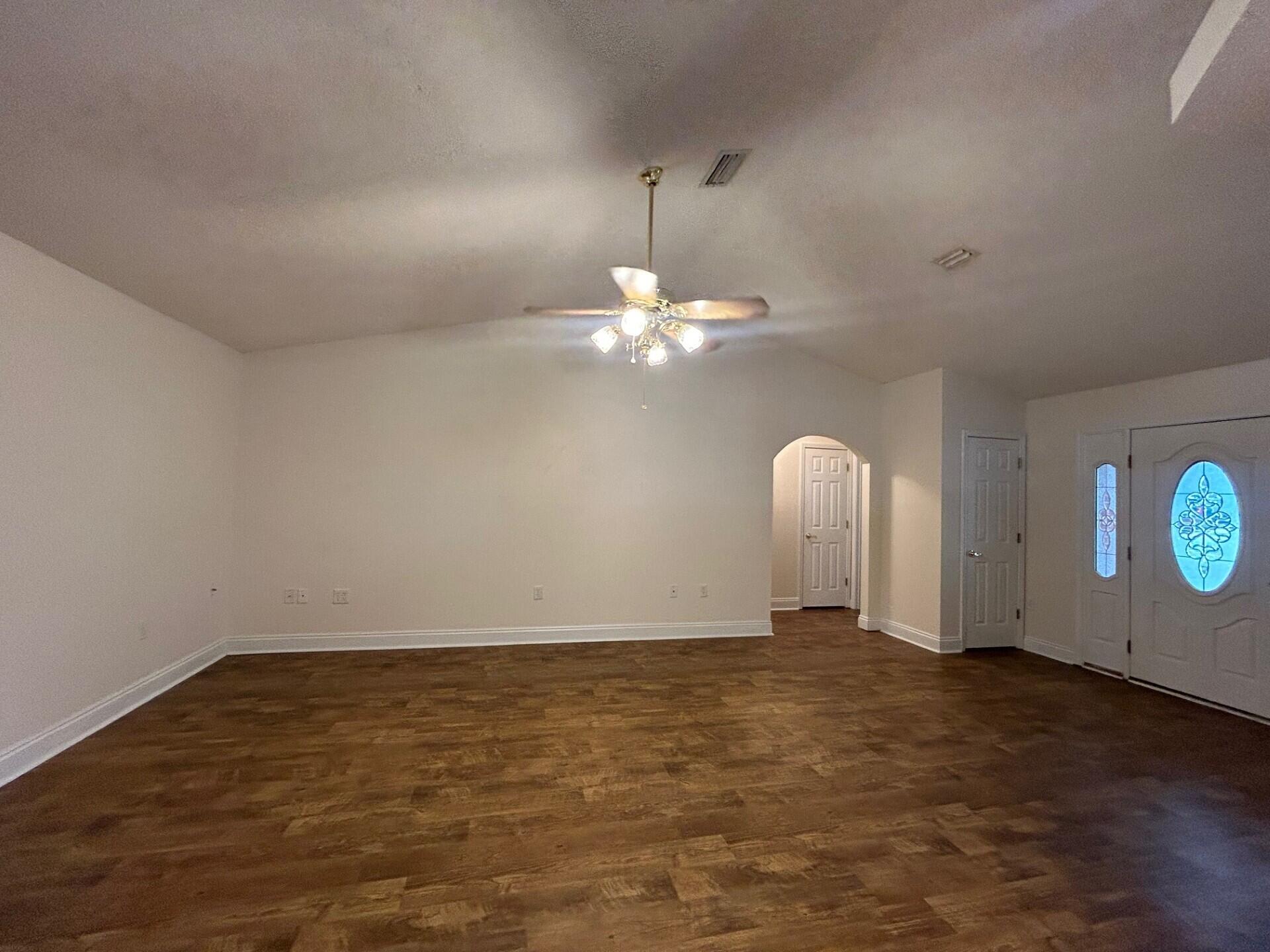 SPRING HOLLOW ESTATES - Residential Lease