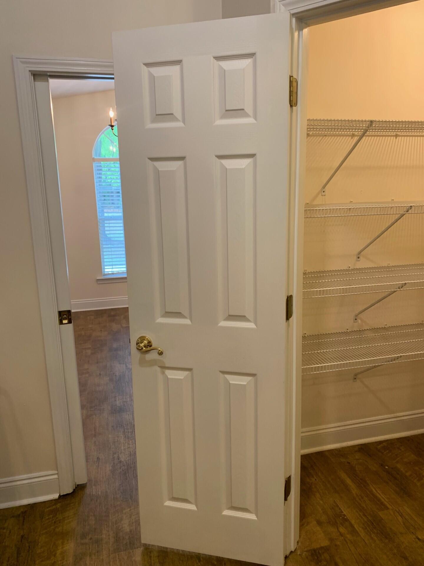 SPRING HOLLOW ESTATES - Residential Lease