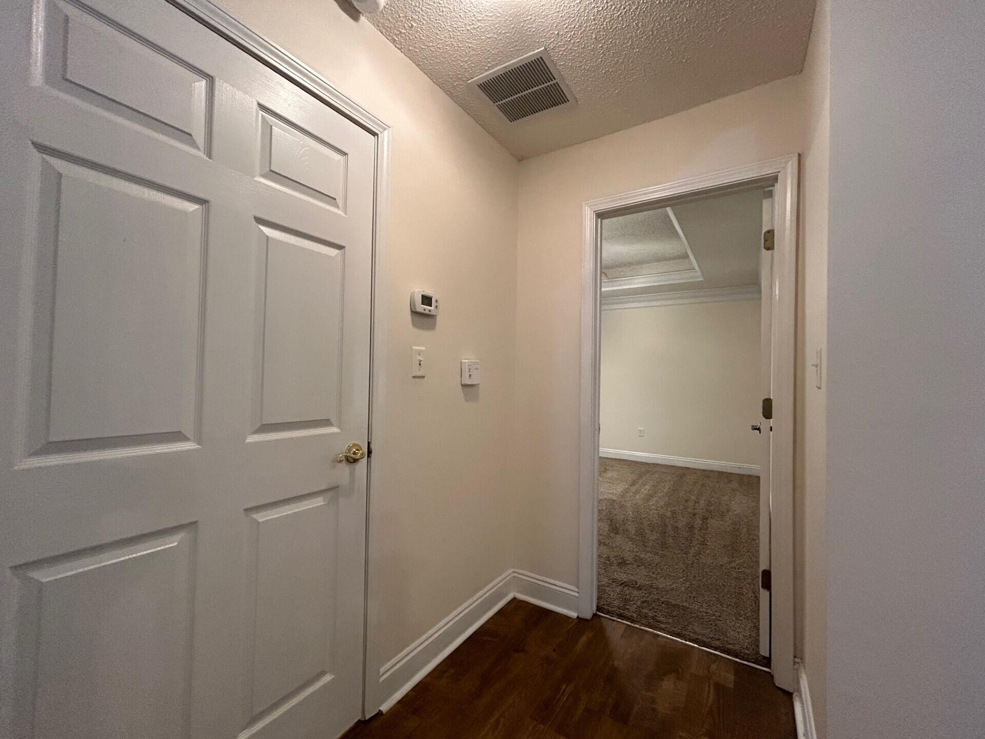 SPRING HOLLOW ESTATES - Residential Lease