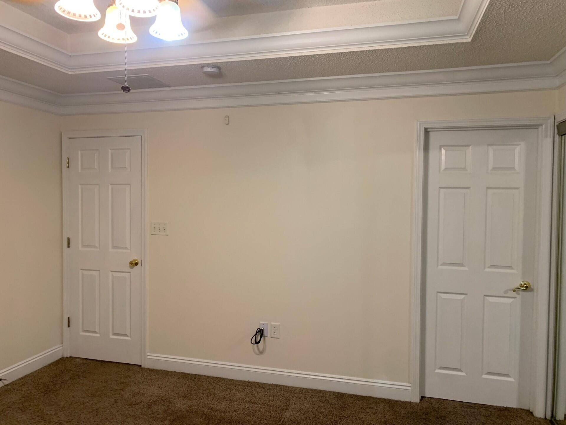SPRING HOLLOW ESTATES - Residential Lease
