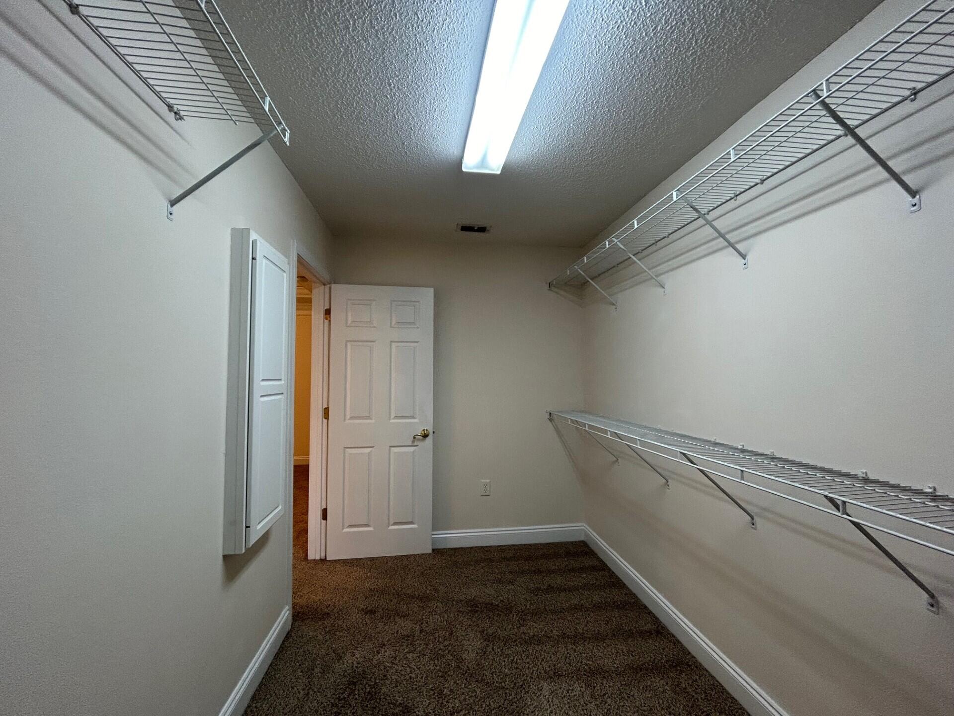 SPRING HOLLOW ESTATES - Residential Lease