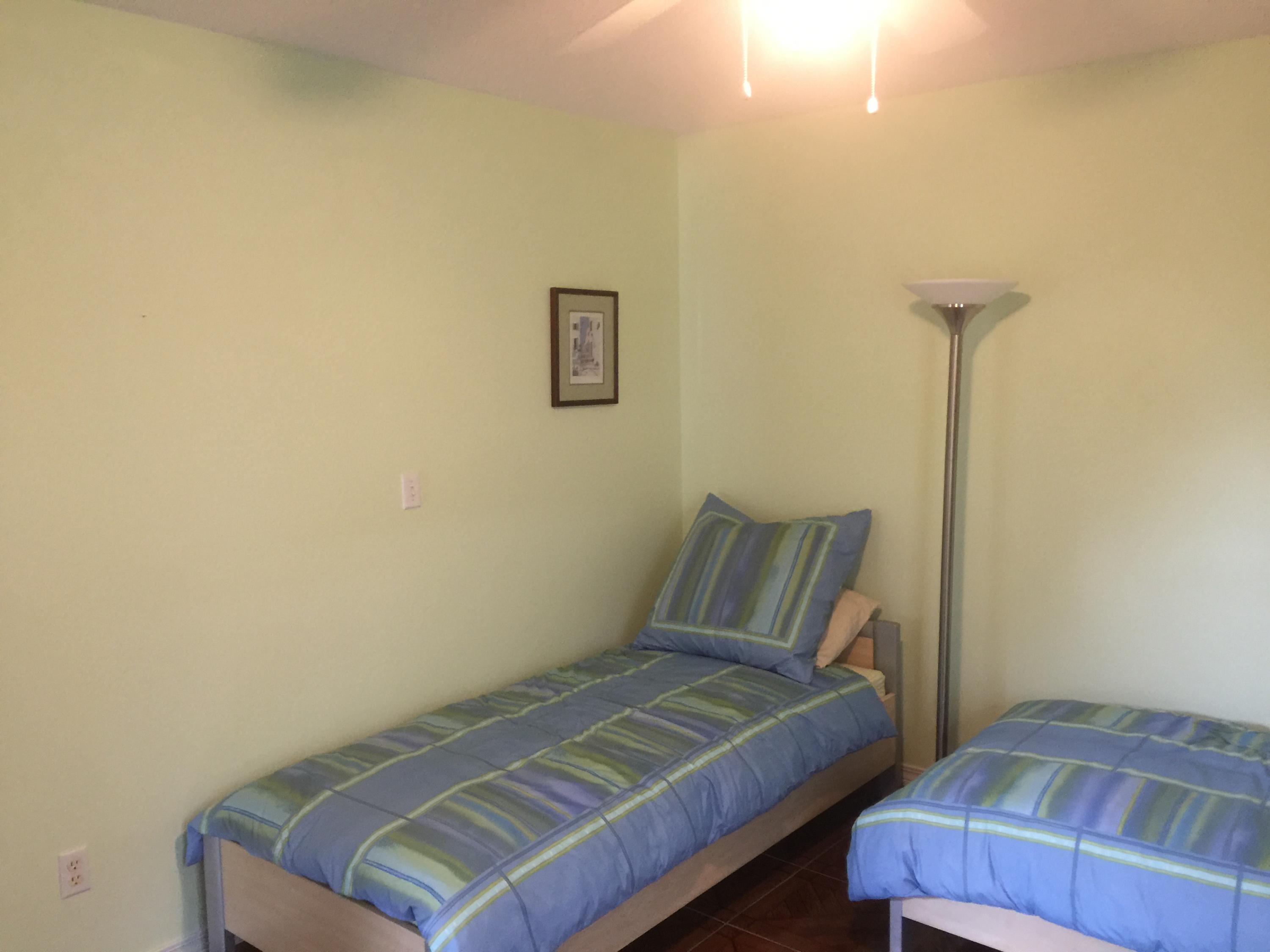 NORTHRIDGE - Residential Lease