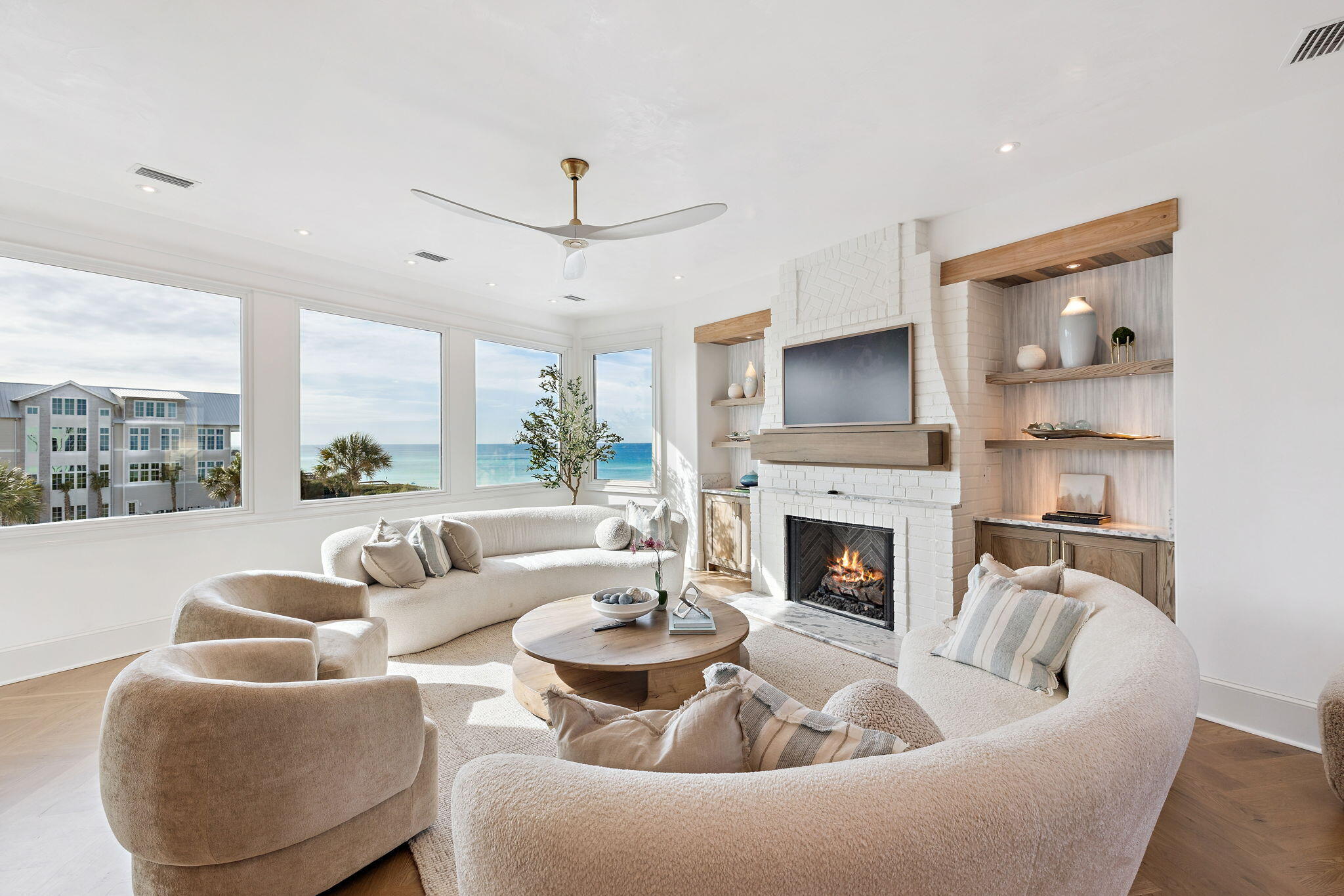 Seawalk Circle - Residential
