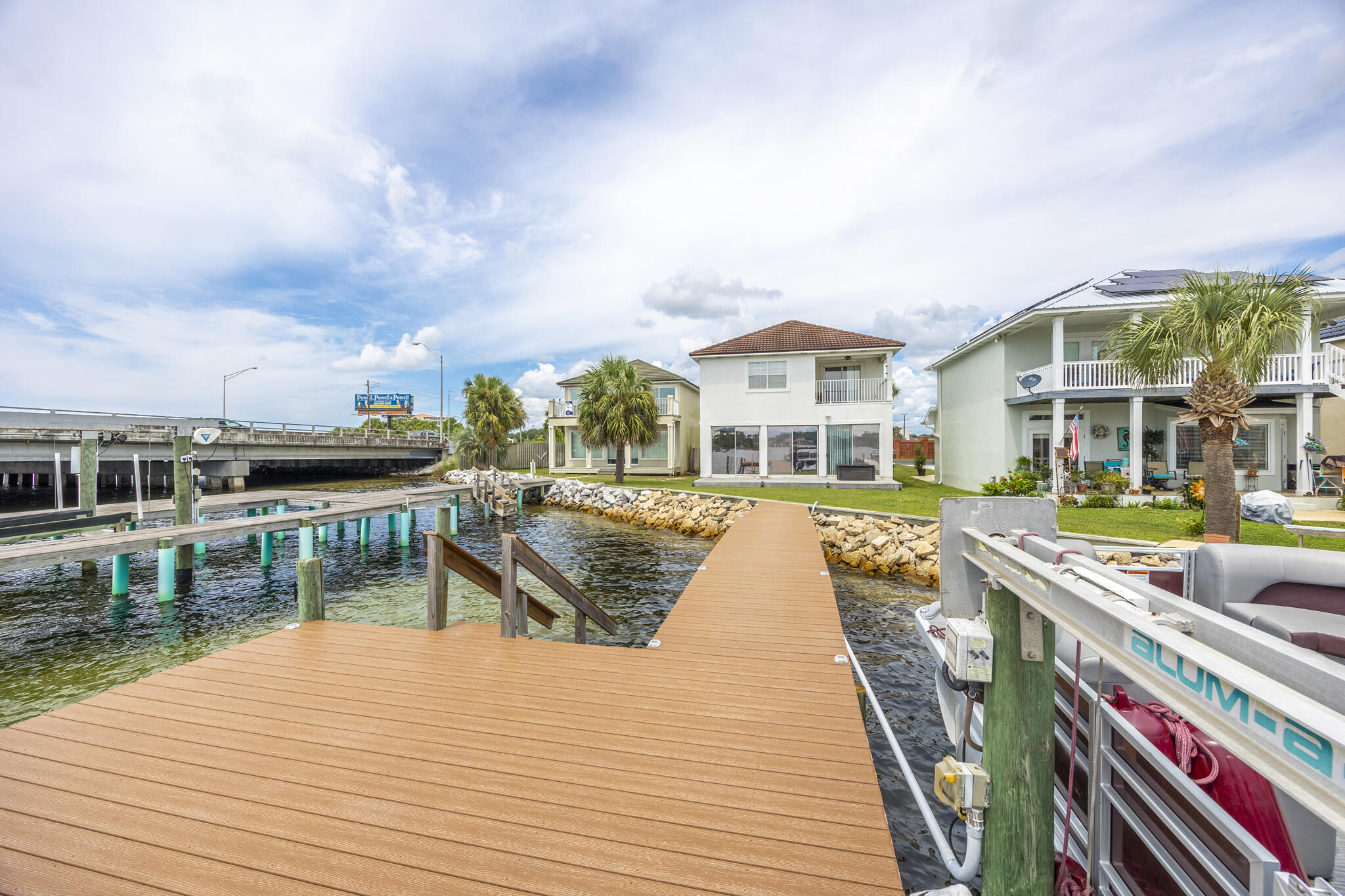LIGHTHOUSE POINTE - Residential