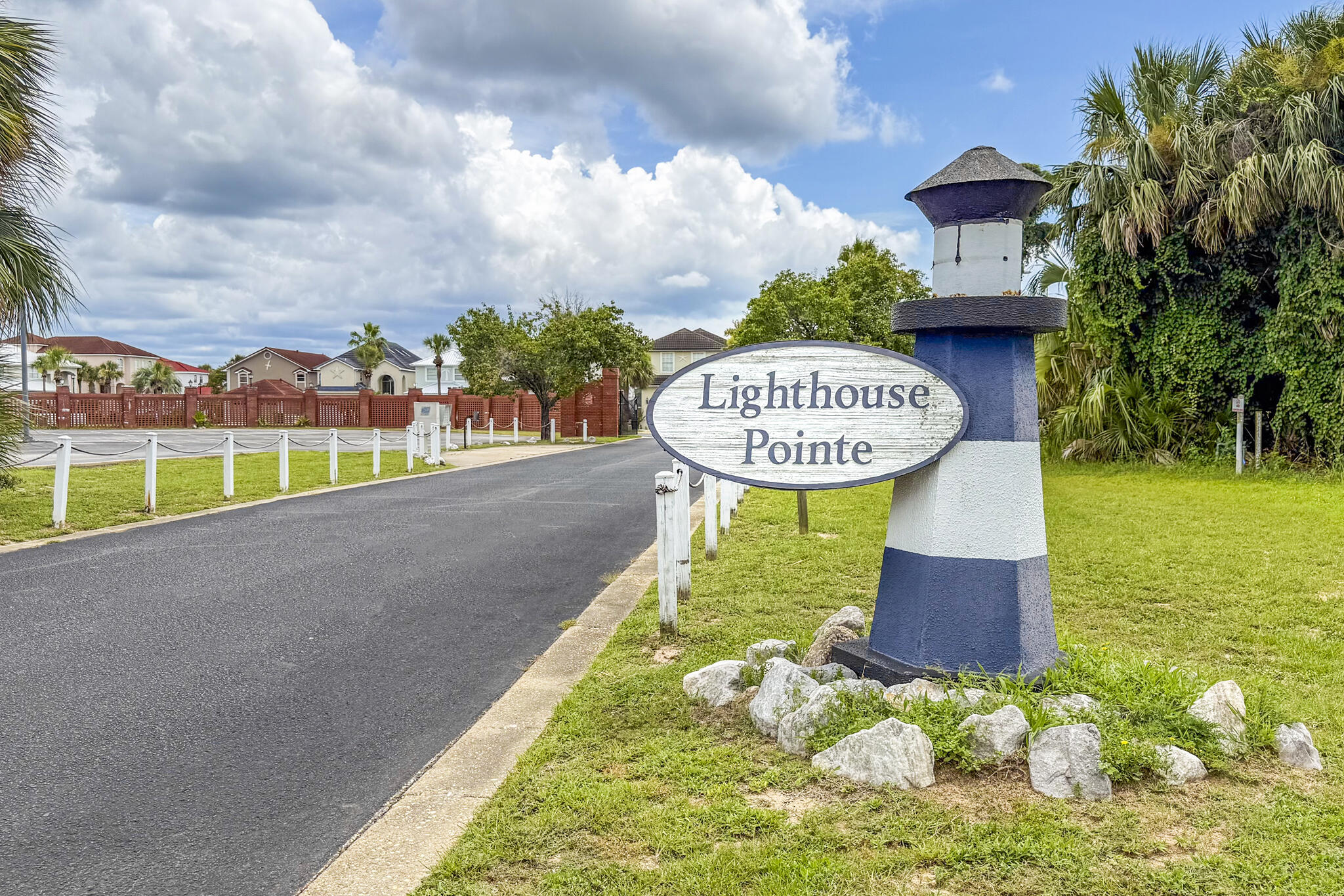 LIGHTHOUSE POINTE - Residential