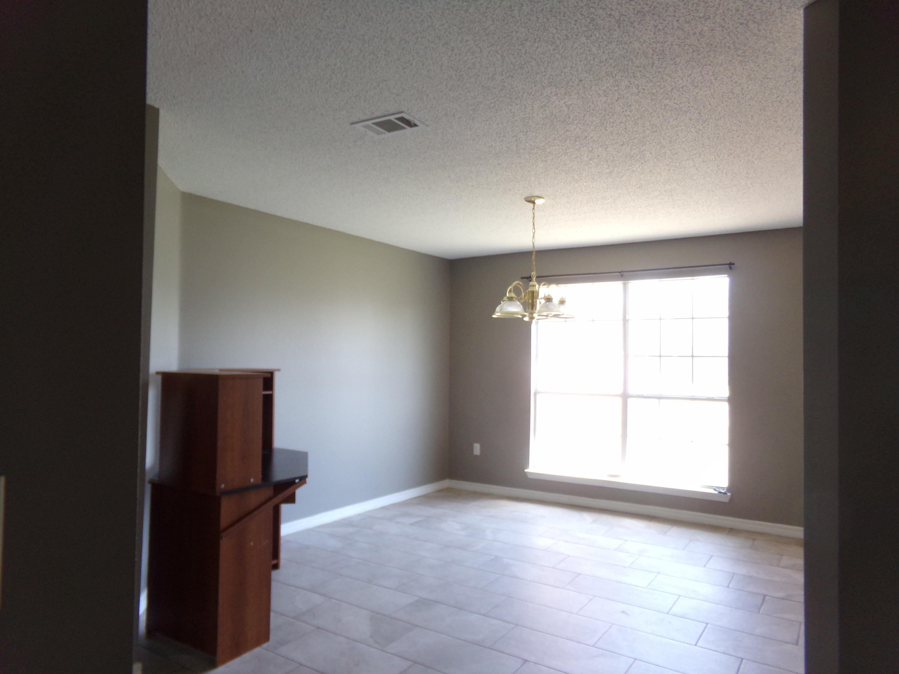 WESTVIEW ESTATES - Residential Lease