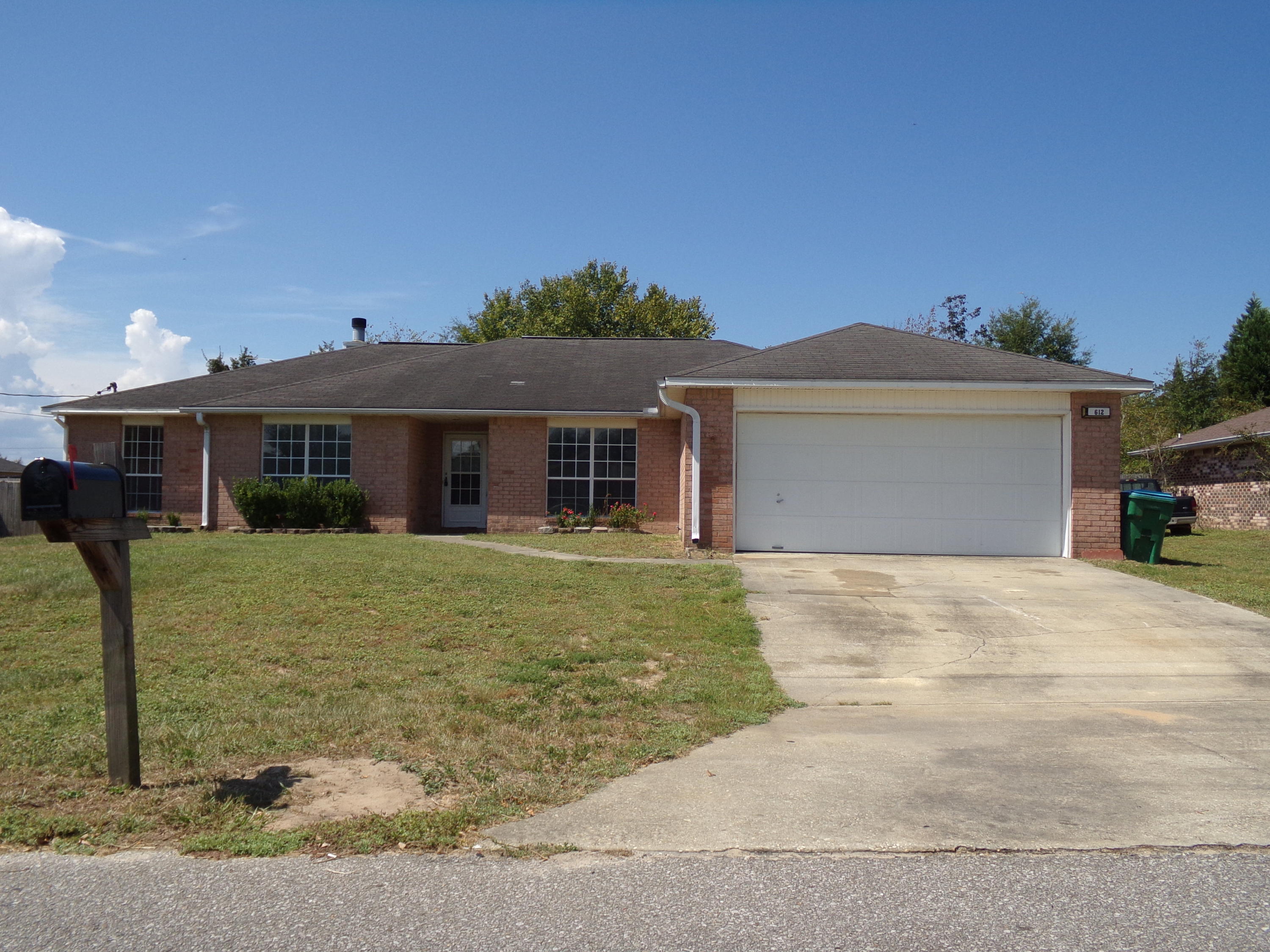 WESTVIEW ESTATES - Residential Lease