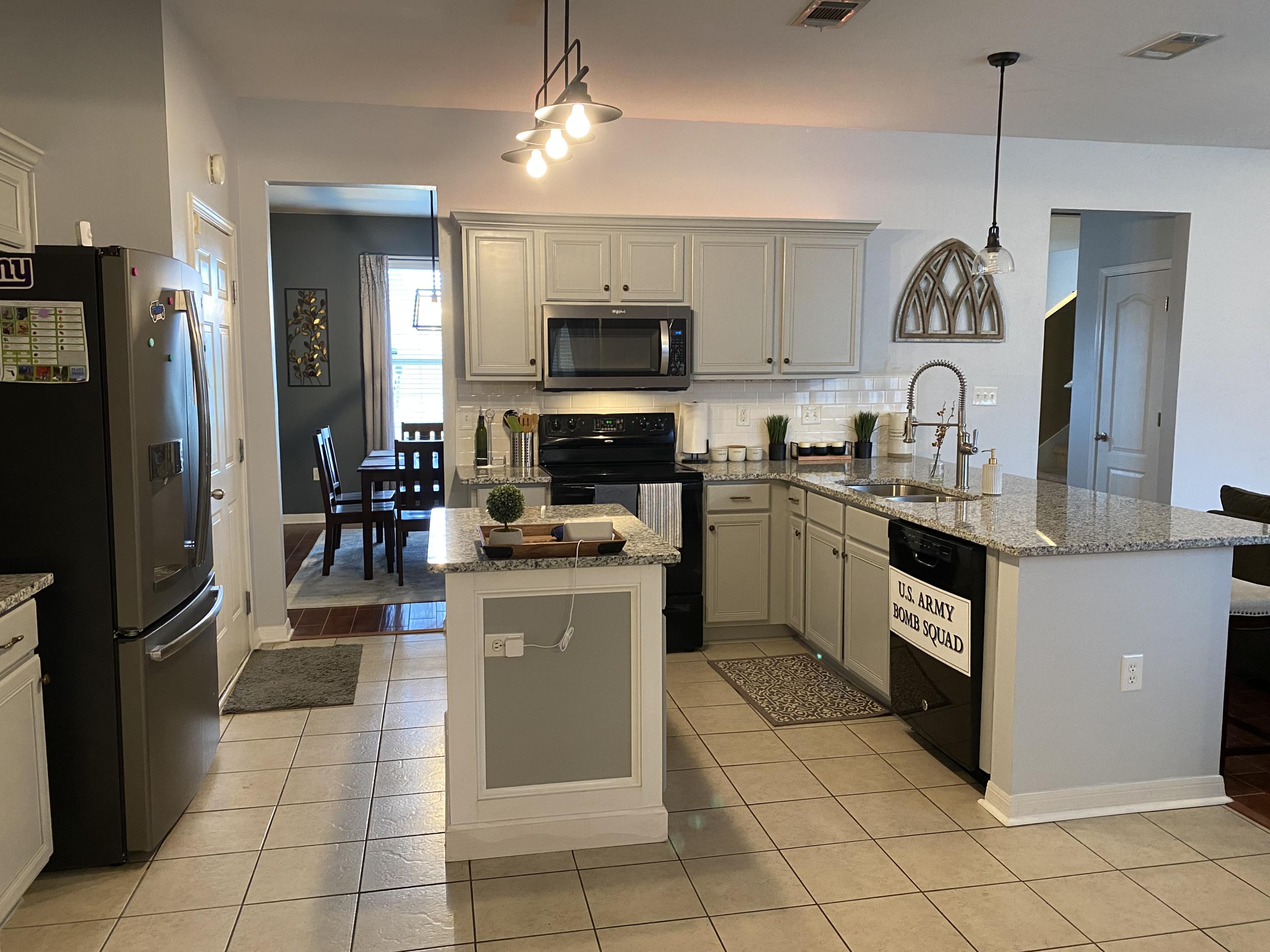 SANDY RIDGE ESTATES - Residential Lease