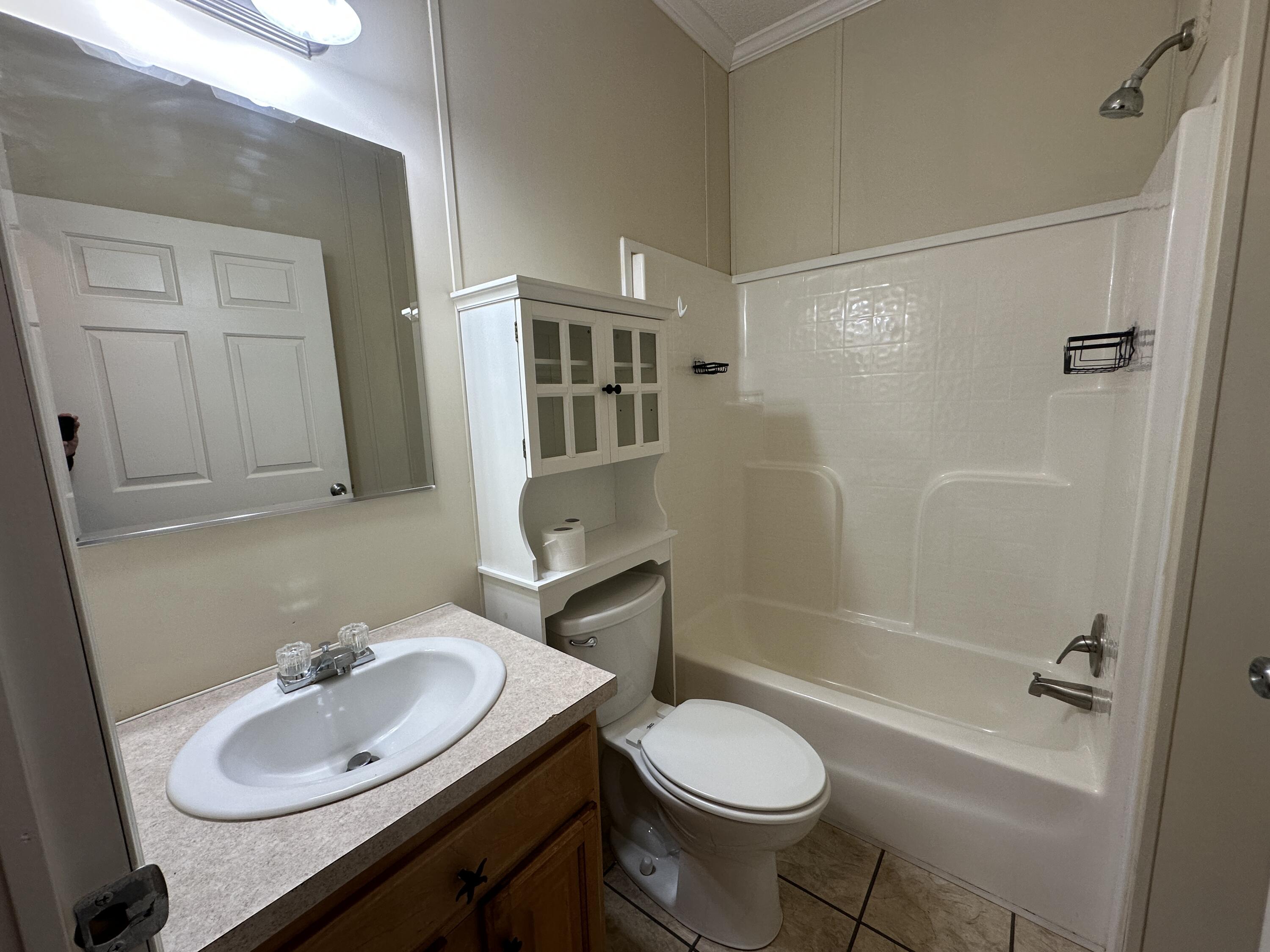 Cross Street S/D - Residential Lease