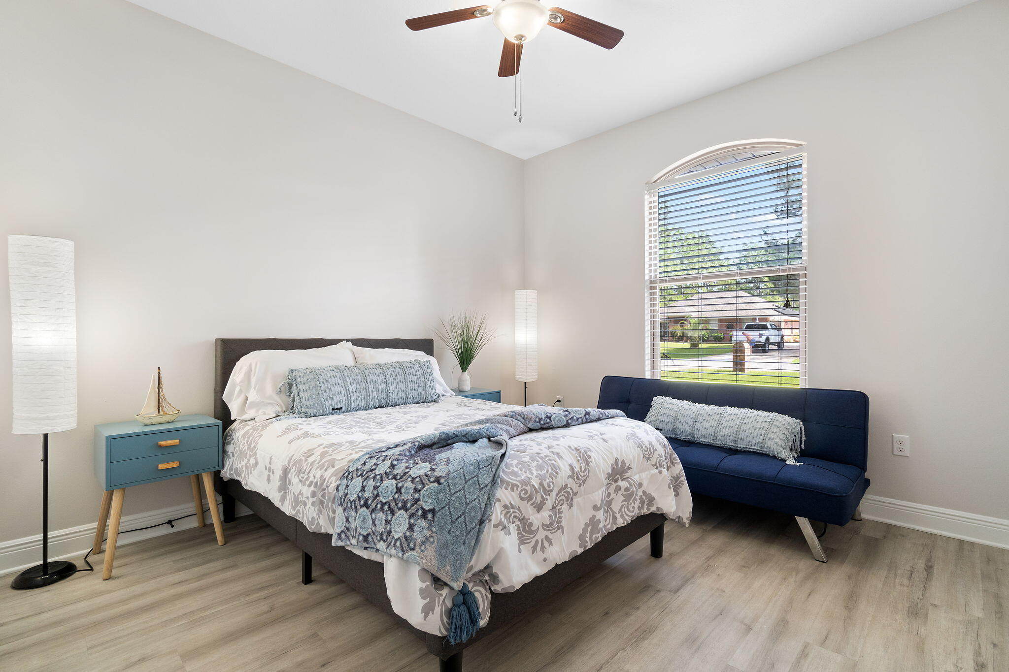 HOLLEY BY THE SEA - Residential