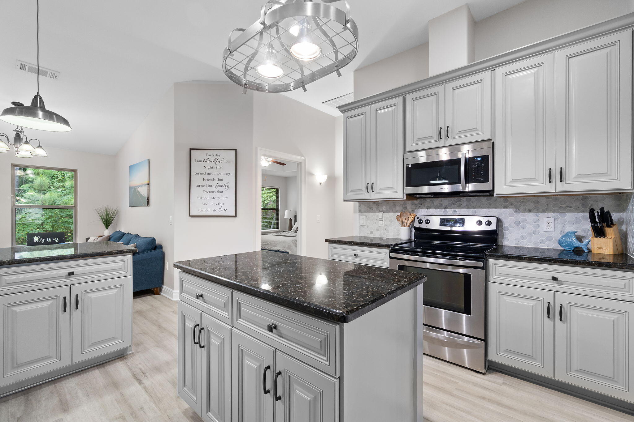 HOLLEY BY THE SEA - Residential