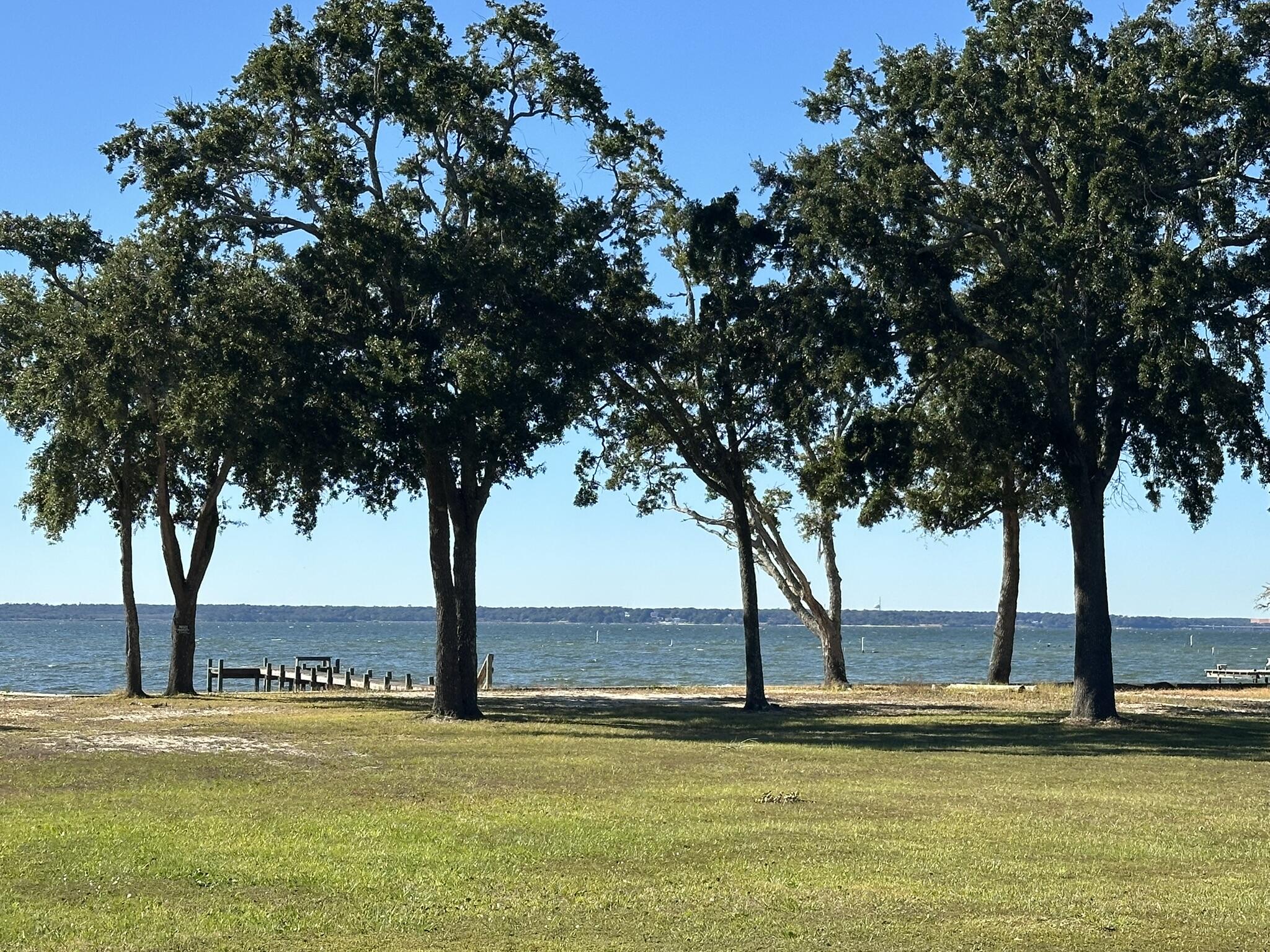 HARBOUR OAKS - Land