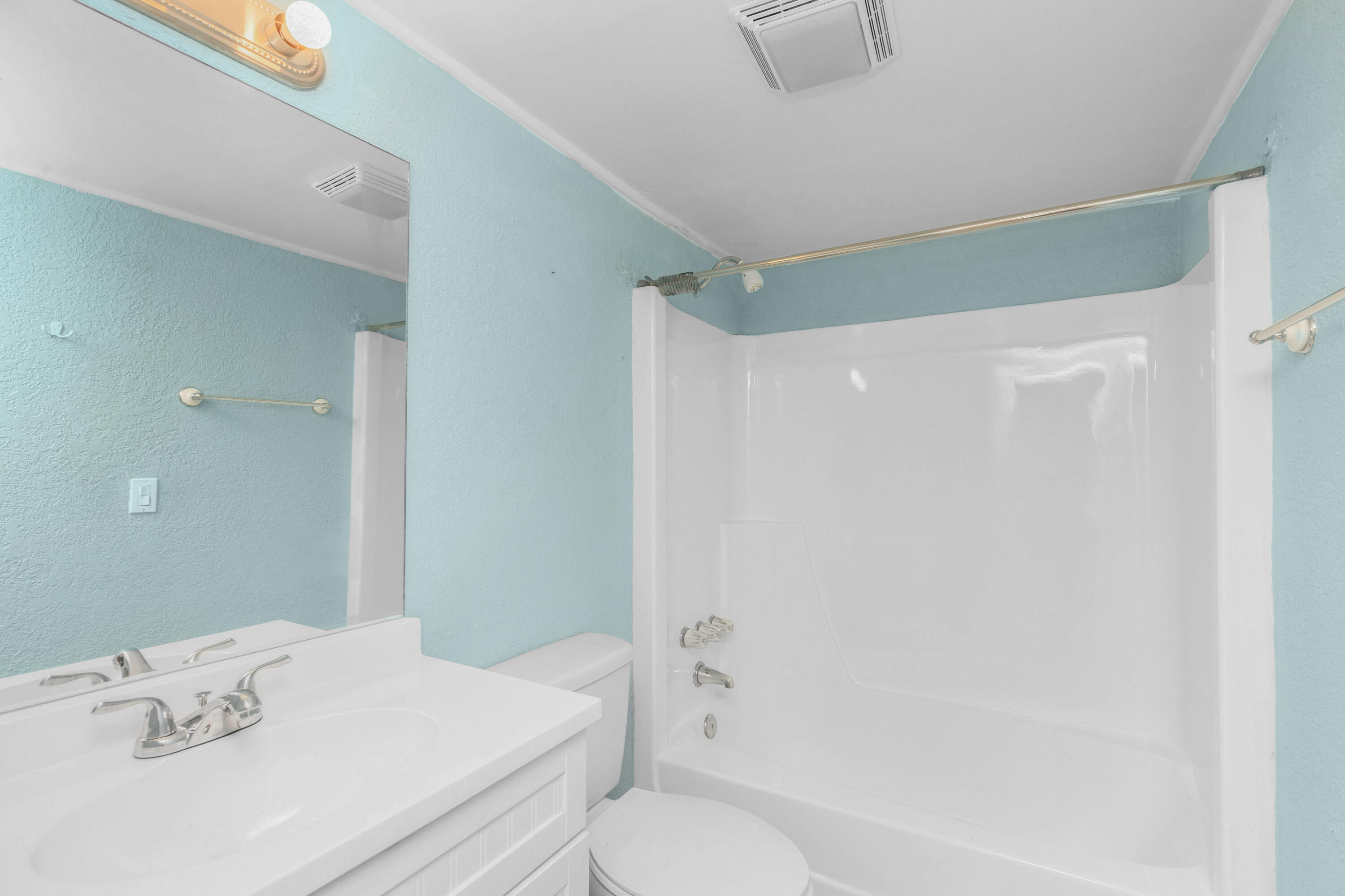 FOUNTAINHEAD COND - Residential Lease