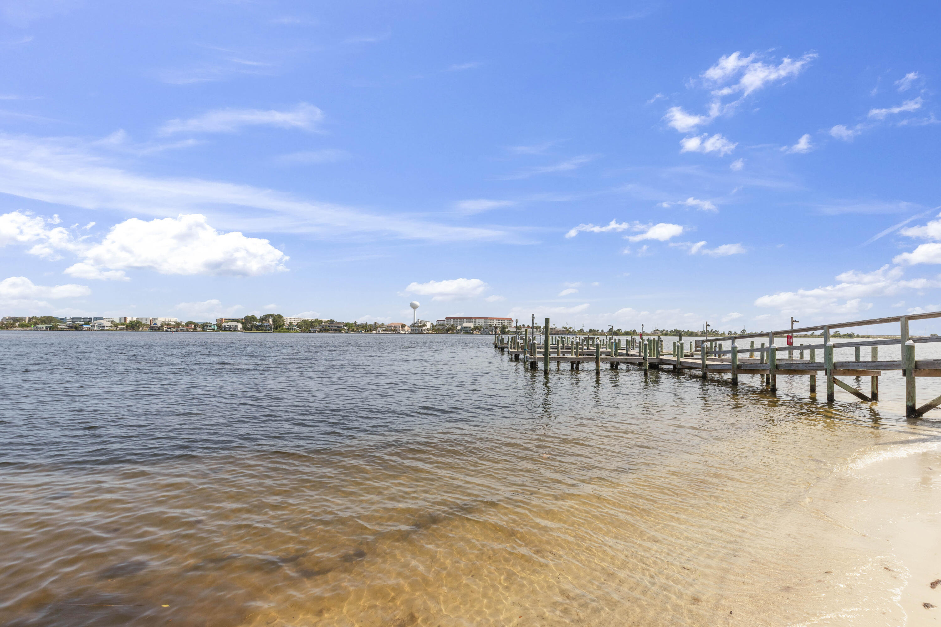 FOUNTAINHEAD COND - Residential Lease