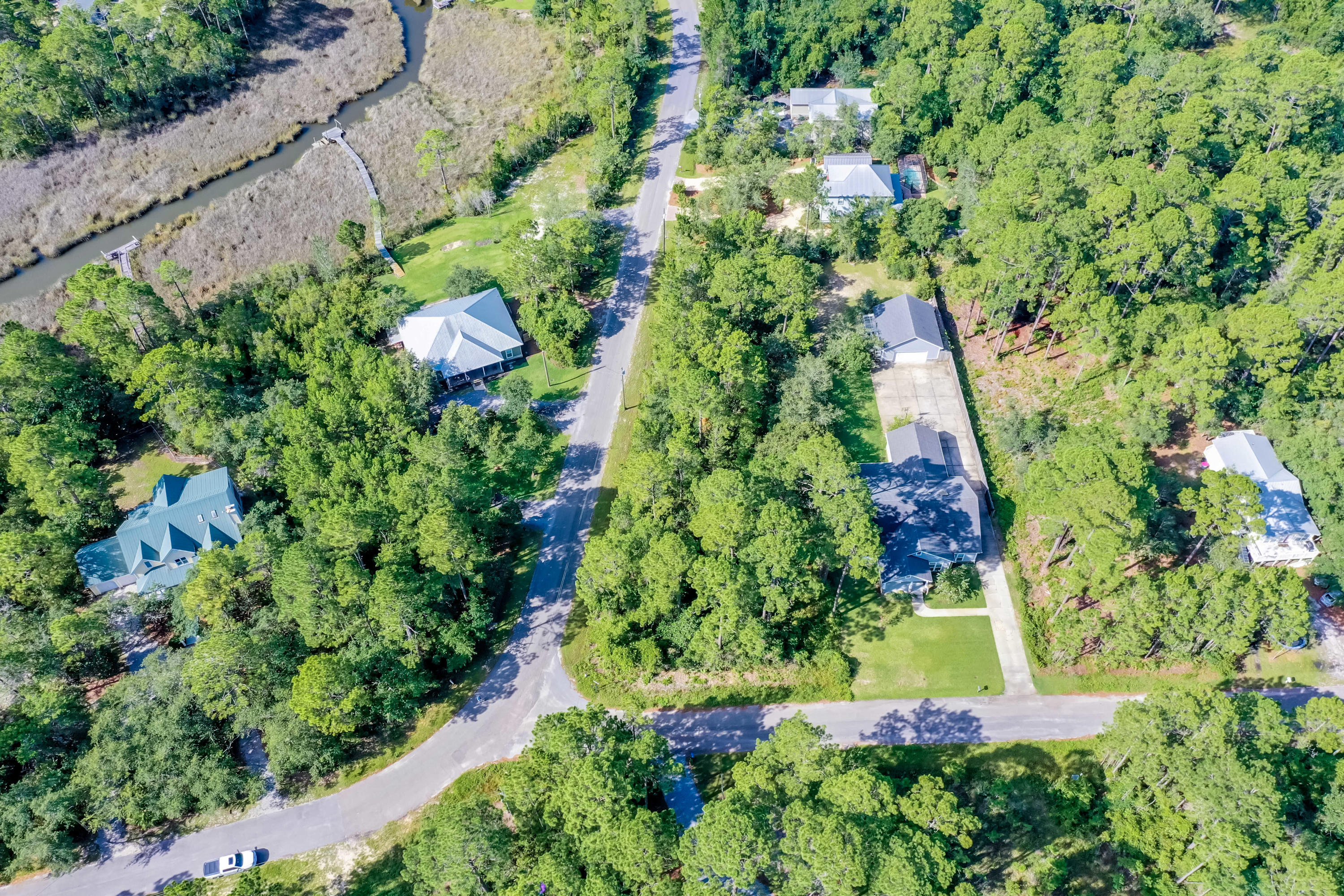 BAY PINE SHORES - Land
