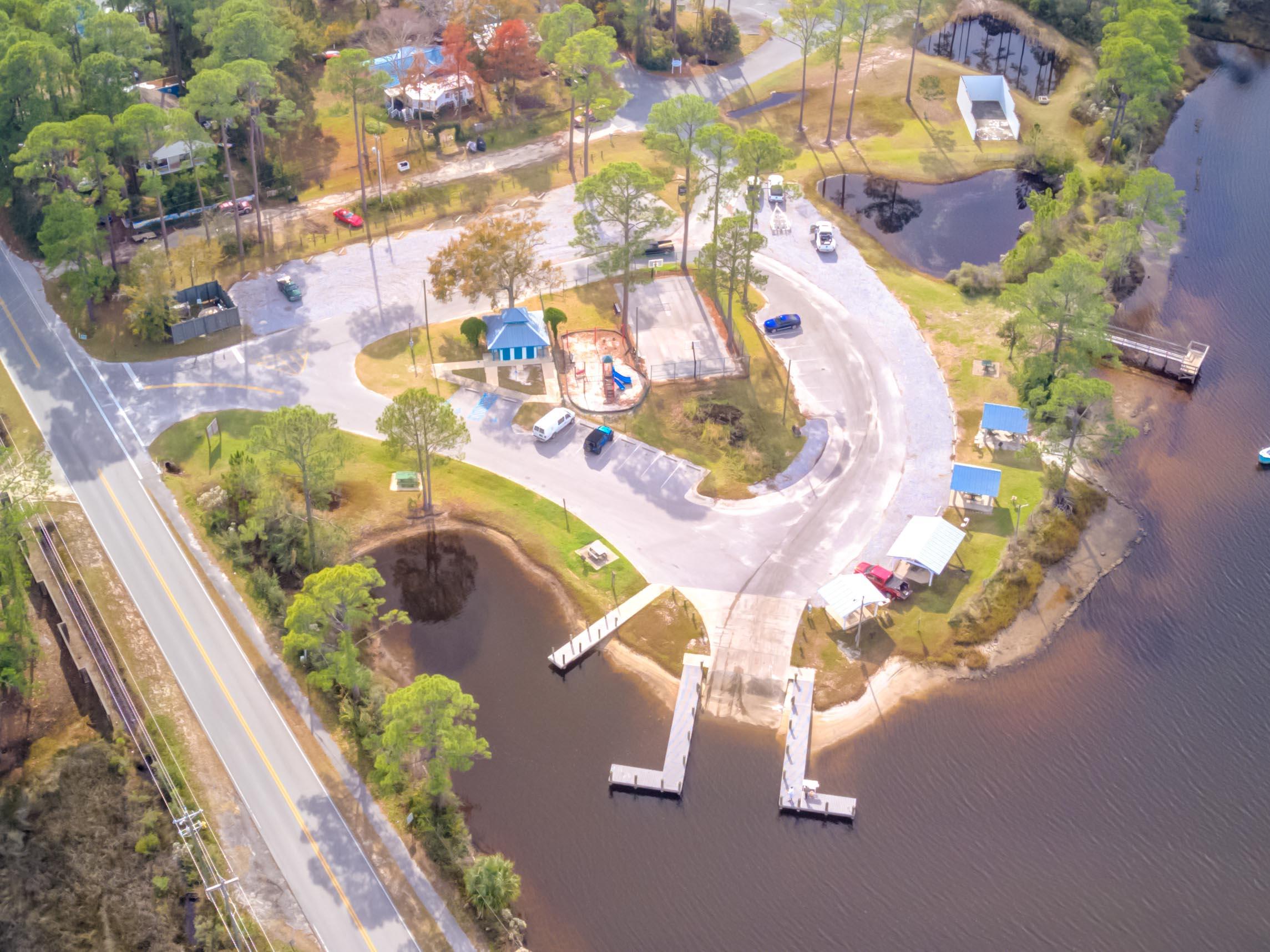 BAY PINE SHORES - Land
