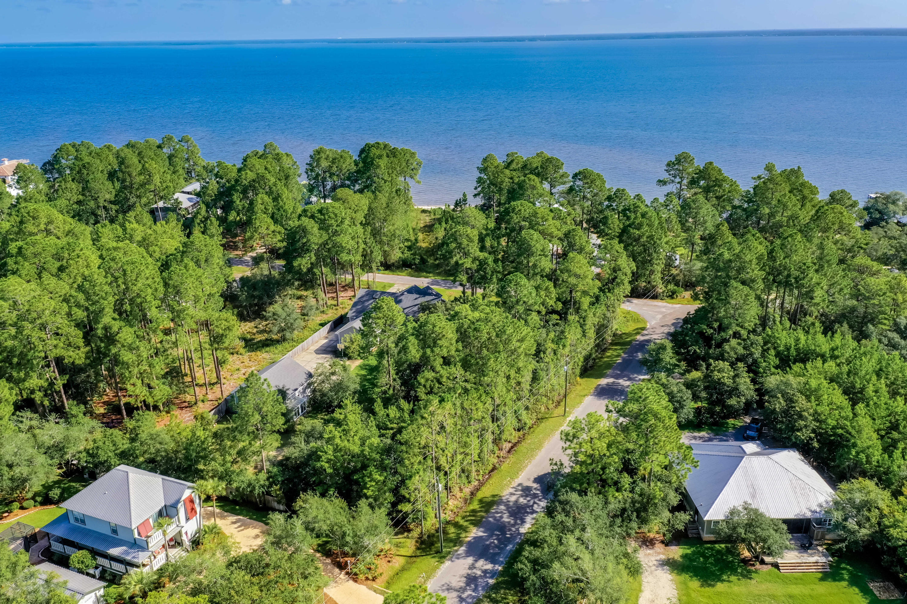 BAY PINE SHORES - Land