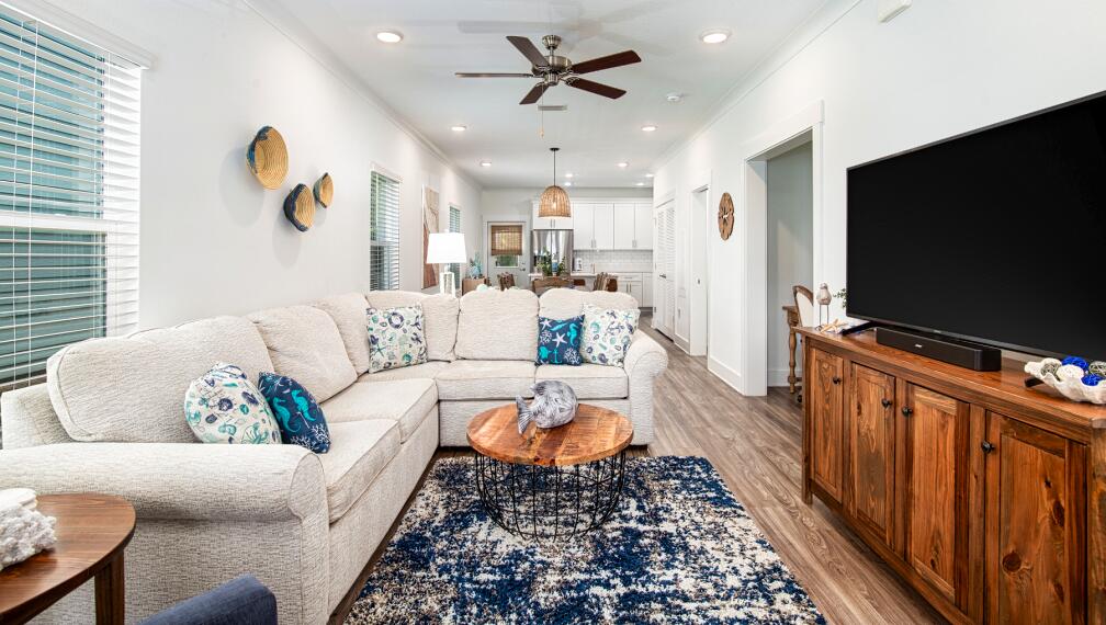 THE VERANDAS AT FREEPORT - Residential Lease