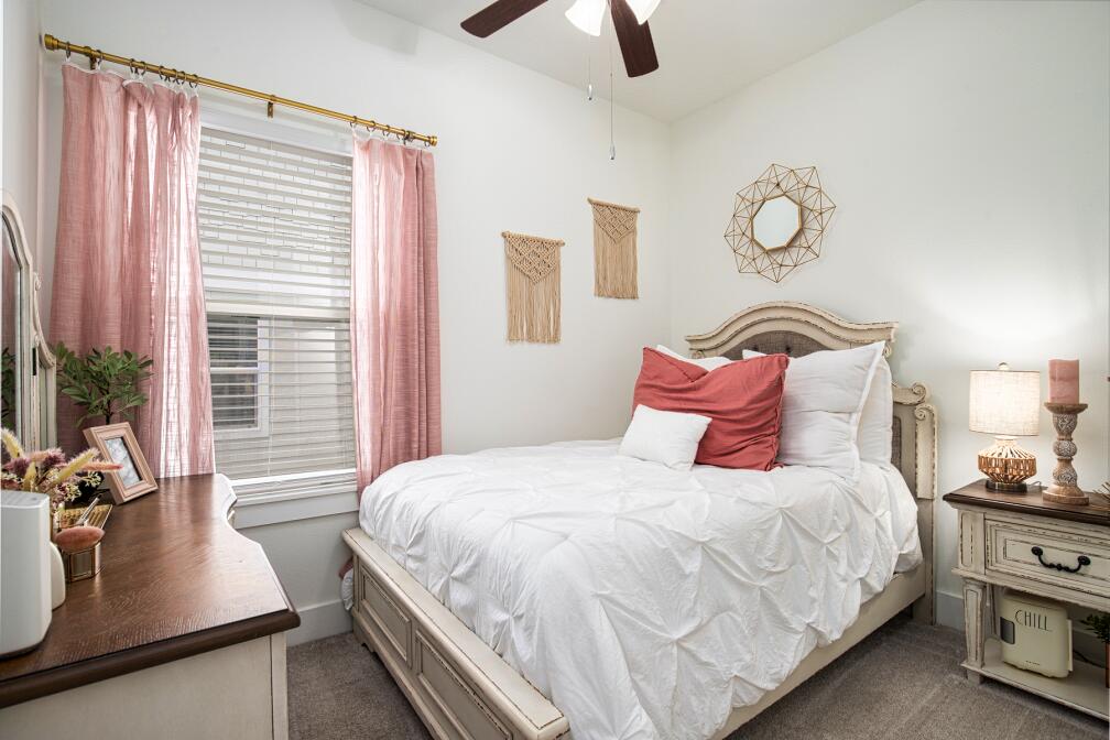 THE VERANDAS AT FREEPORT - Residential Lease