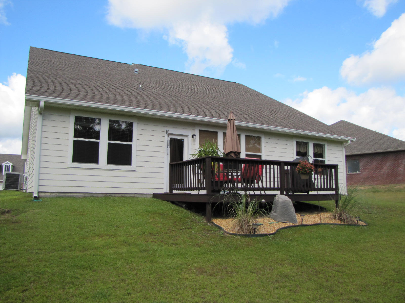 ROLLING RIDGE - Residential Lease