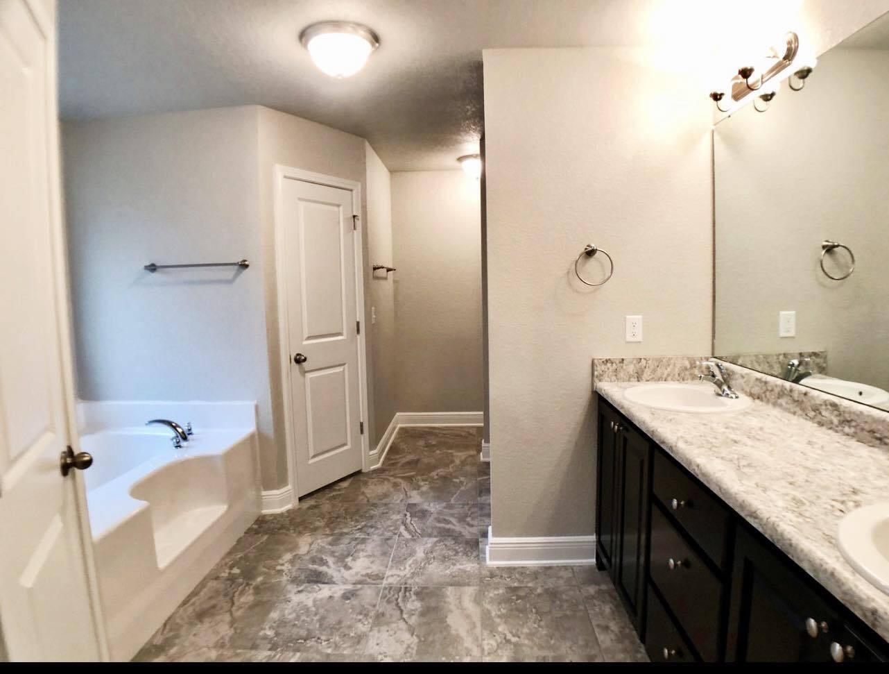 FOX VALLEY - Residential Lease