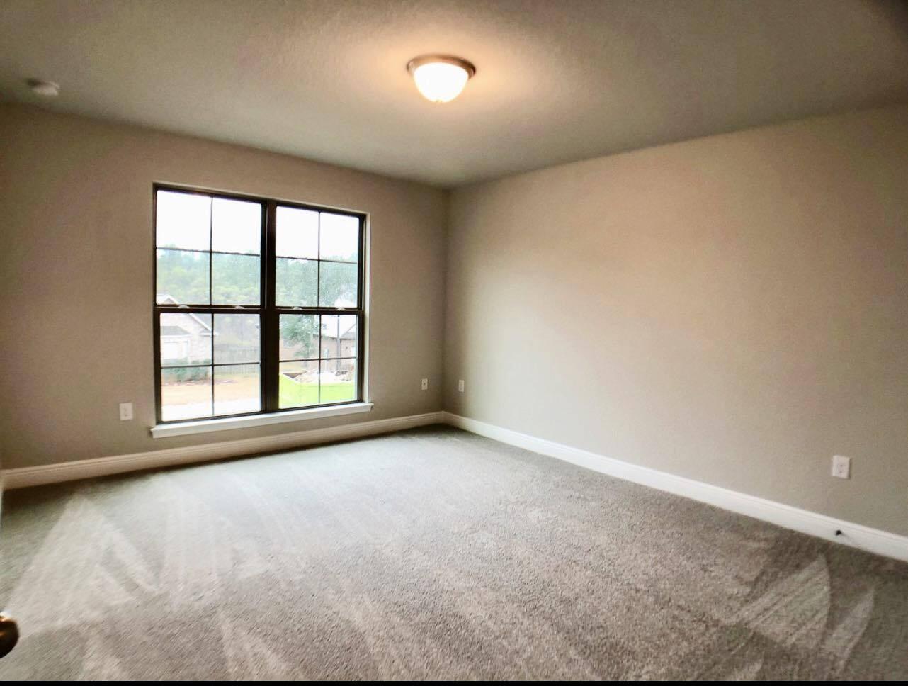 FOX VALLEY - Residential Lease