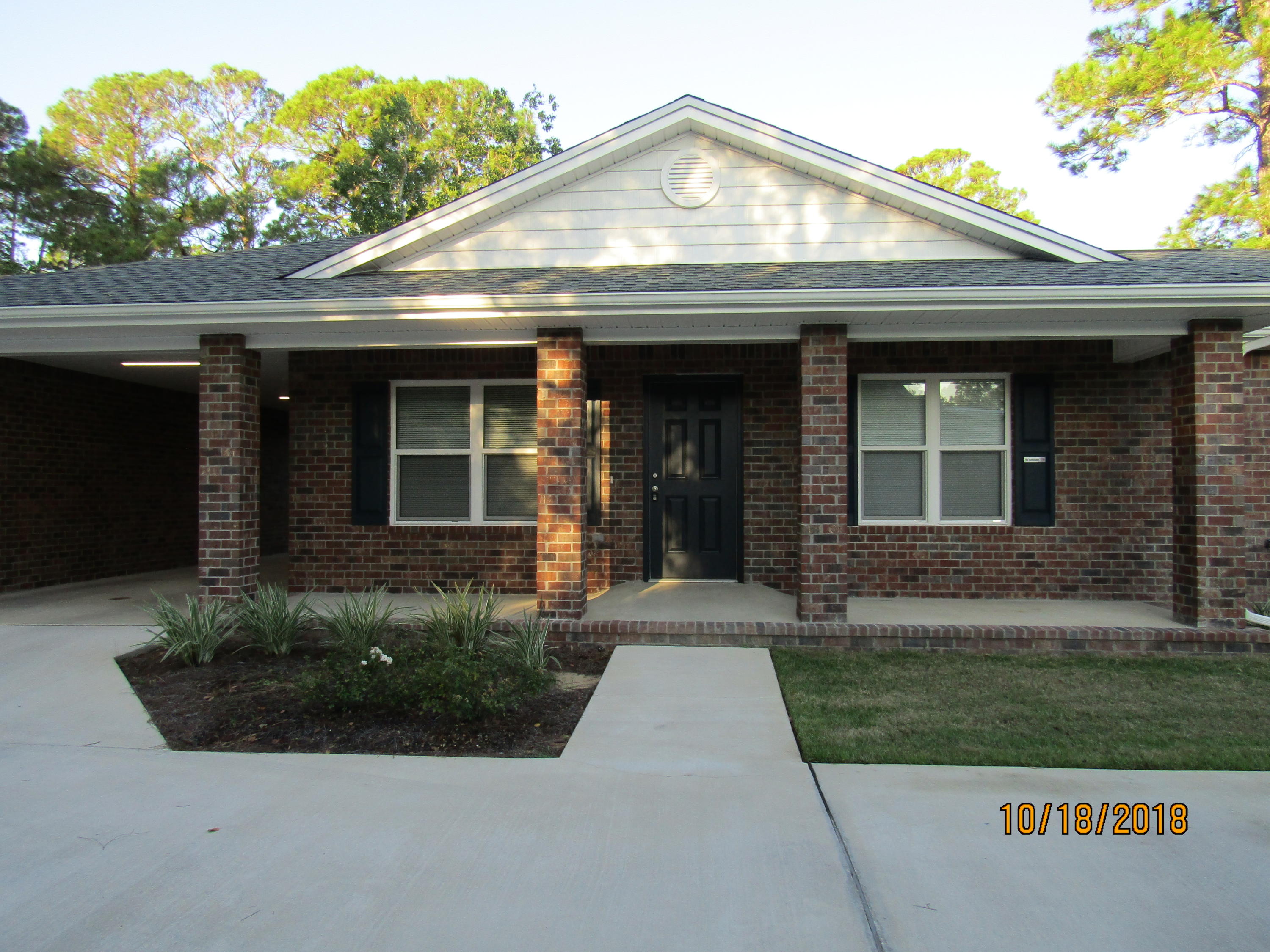AVAILABLE NOW!!! Don't miss the opportunity to occupy this beautiful 3 bedroom, 2 bath like new home, which features a large living room with tray ceilings and a ceiling fan, a formal dining area with an upgraded light fixture, a fully-stocked kitchen with granite counter tops, custom cabinets, brand new appliances, a pantry, and a center island. You'll love the open floor plan as well as your spacious master, which has a walk-in closet, tray ceiling, an en suite that boasts his and hers vanities, a linen closet, separate toilet area, and huge tiled shower. Your grand guest rooms share a full Jack and Jill bath, brand new ceiling fans, and brand new carpet just installed. No detail was spared in the design and craftsmanship of this home. Additionally noteworthy are the large laundry room and privacy fenced back yard.  Pets may be allowed with a $400 non-refundable pet fee.