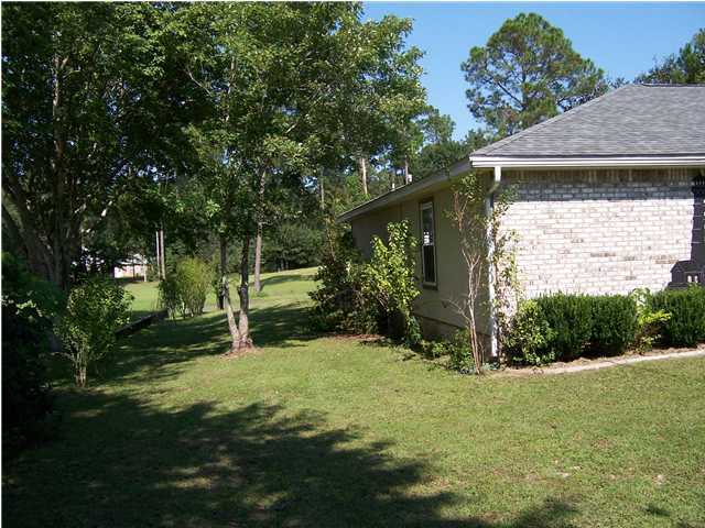 COUNTRY CLUB ESTATES 1 OF CRESTVIEW - Residential Lease