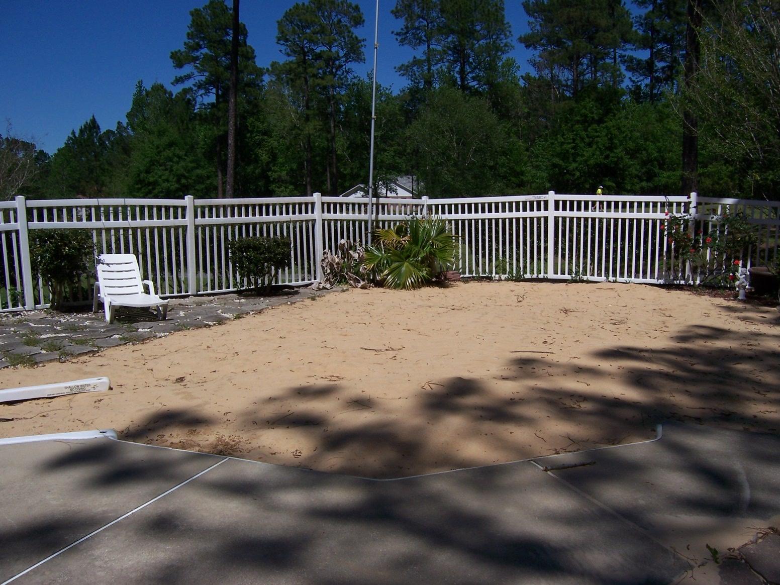 COUNTRY CLUB ESTATES 1 OF CRESTVIEW - Residential Lease