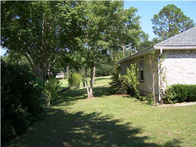 COUNTRY CLUB ESTATES 1 OF CRESTVIEW - Residential Lease