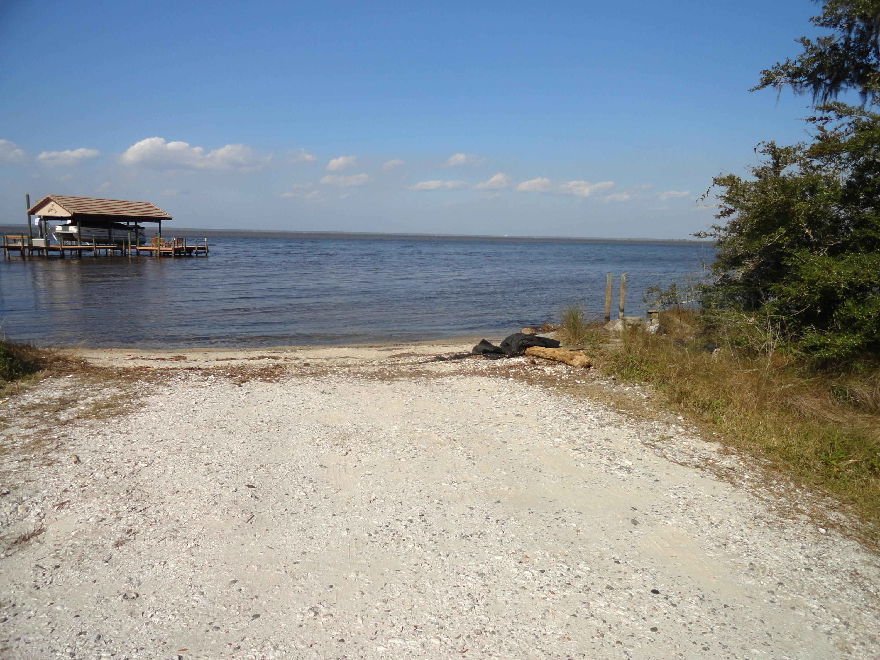 EAGLE BAY - Residential