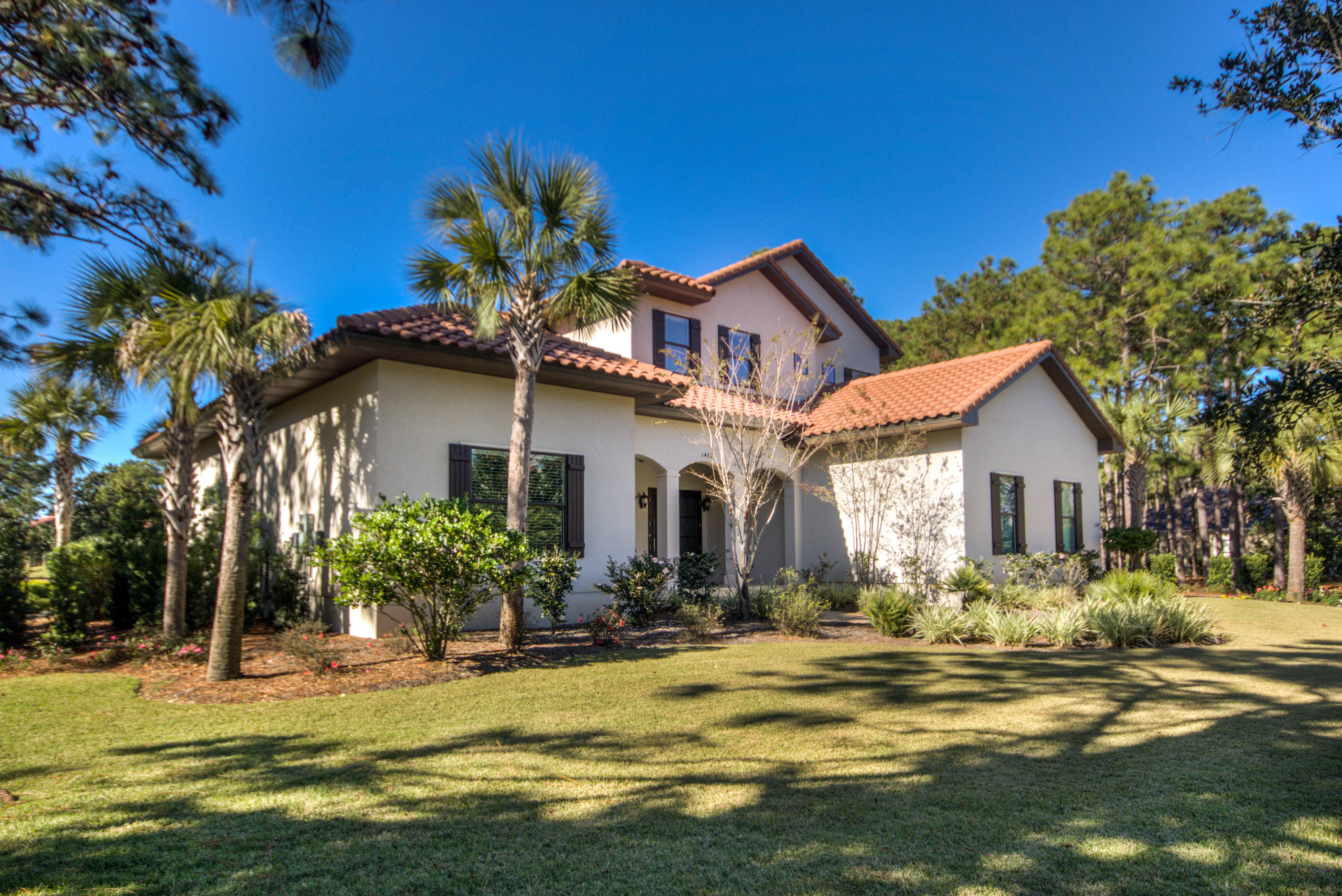 Built in 2015 ...Great Home 4 Beds 4 Baths plus a Study Overlooking the Par3 16th Hole of the Raven Golf Course. The Home features Stainless Steel Dacor Appliances,Hardwood flooring, custom cabinetry, Granite counter tops with white glazed cabinets, Pecky Cypress mantel,Cypress inlay shelving. Other features include 12'ceilings,Samsung TV in the Great room,Outdoor Summer Kitchen,expansive views of the golf course and Room for a Pool if desired.SELLER HAS AN APPROVED ARB POOL PLAN. If you are considering a Newer home in the Sandestin Resort this is one to consider. Call Today !