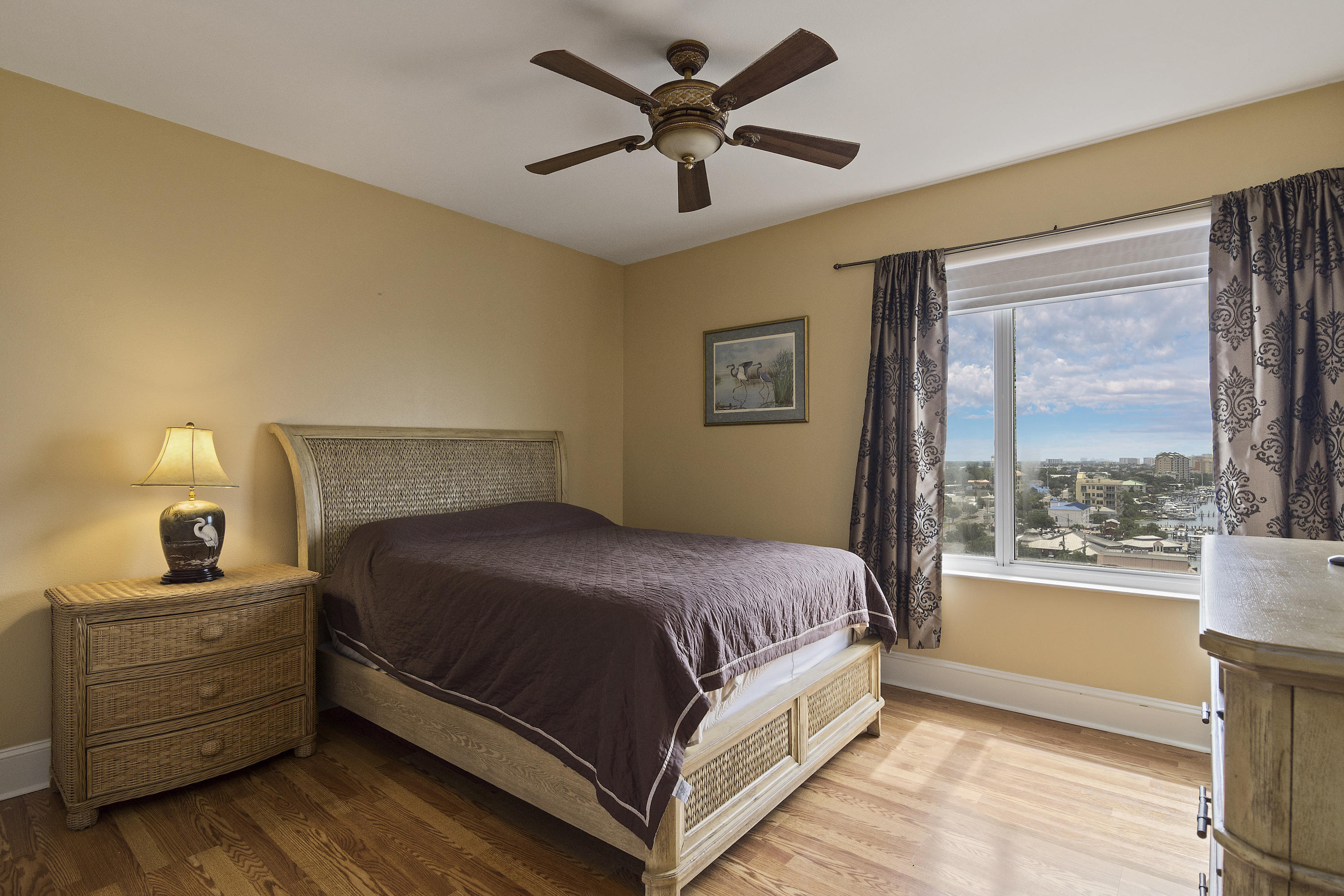 DESTIN YACHT CLUB - Residential