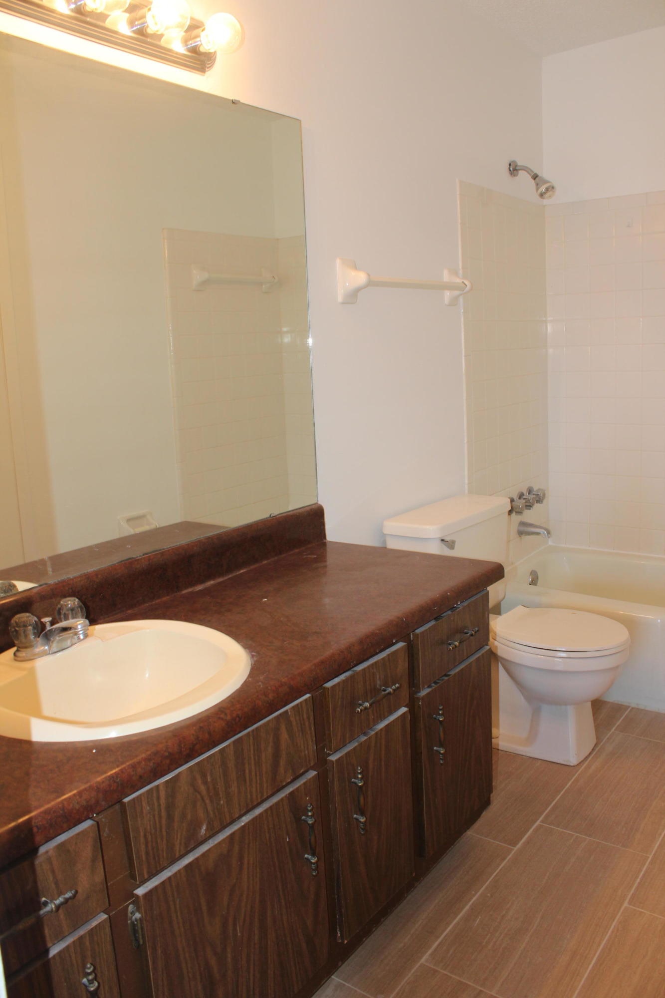 Fair Oaks Village Condo's - Residential Lease