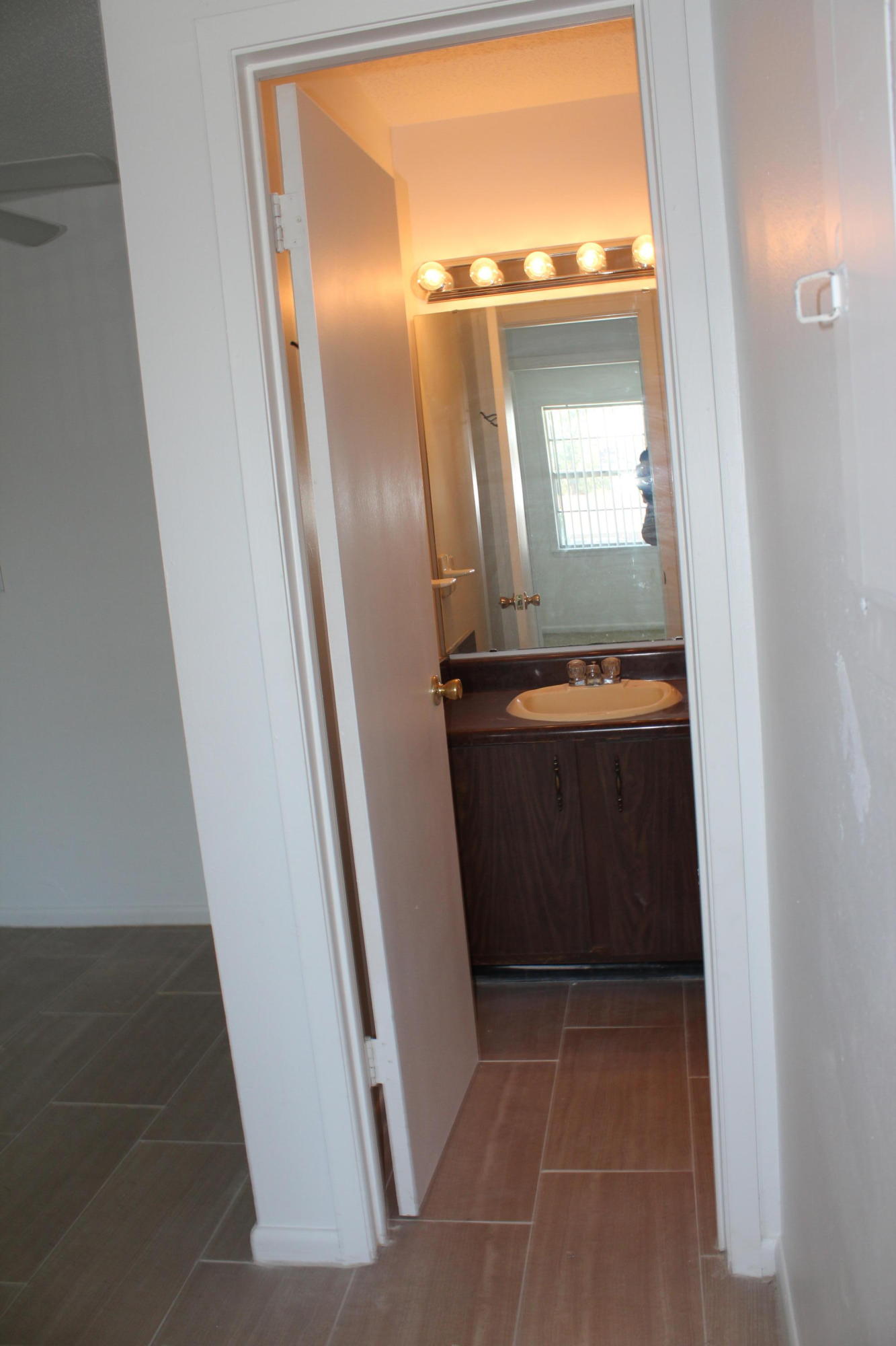 Fair Oaks Village Condo's - Residential Lease