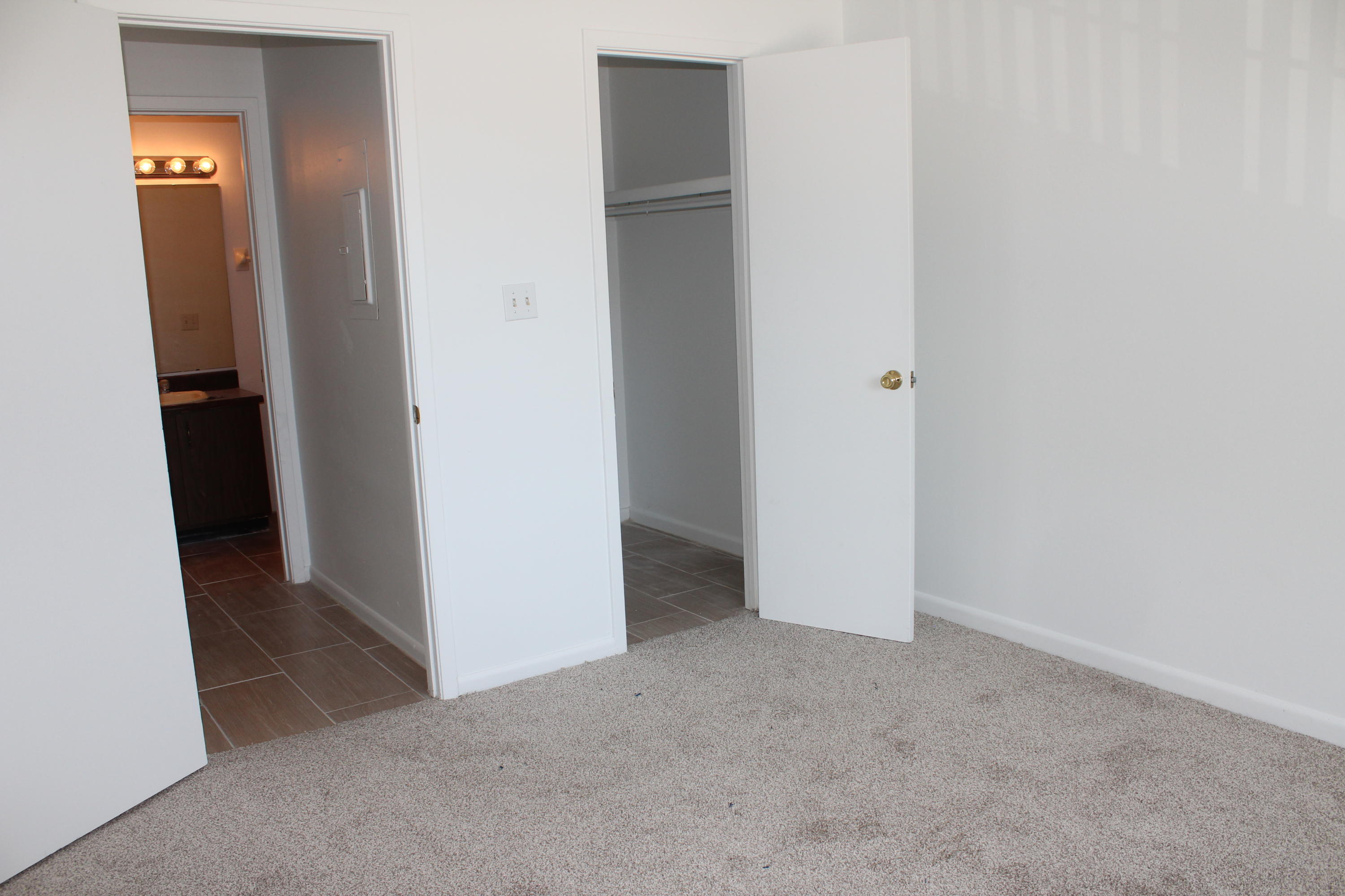 Fair Oaks Village Condo's - Residential Lease