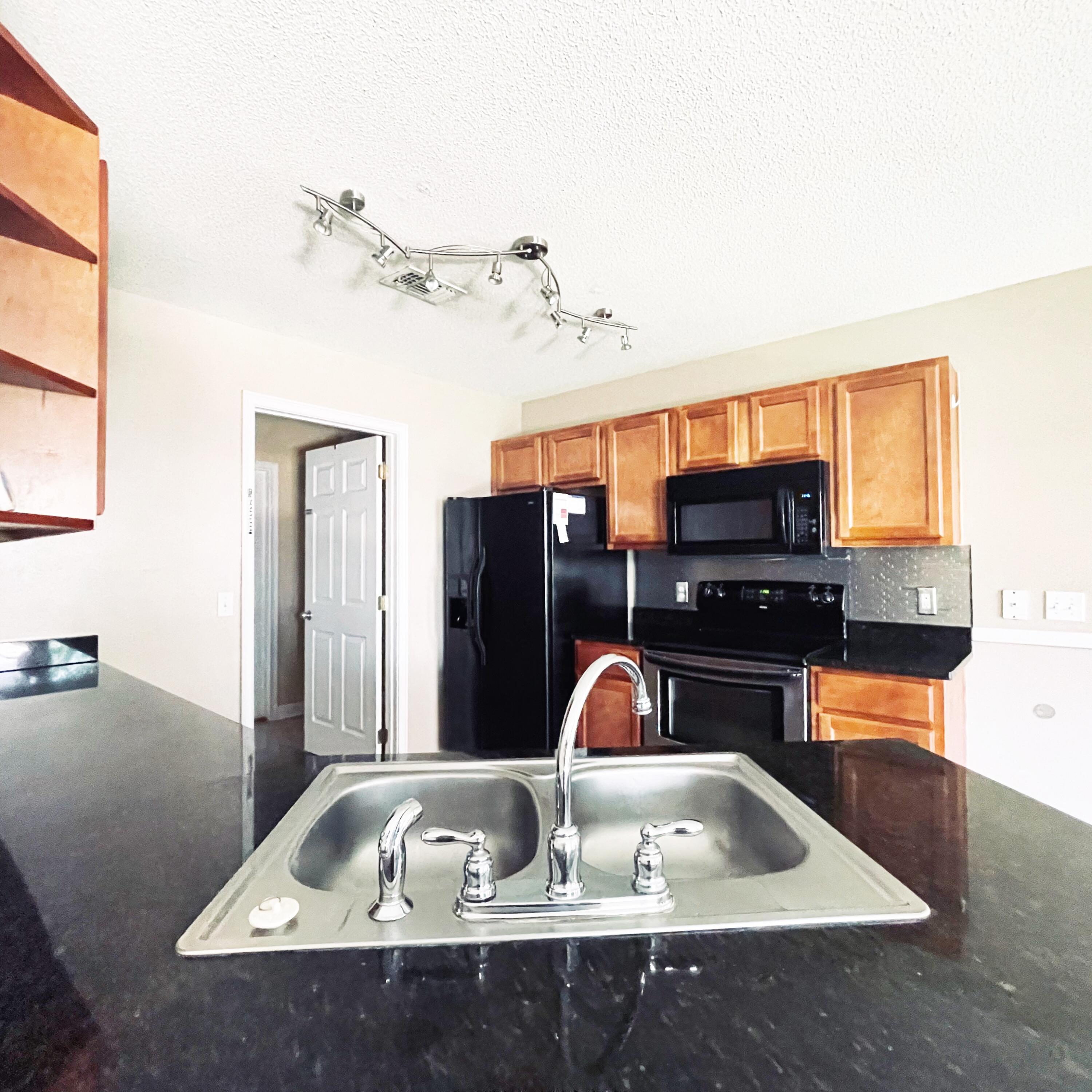 SUMMERWOOD - Residential Lease