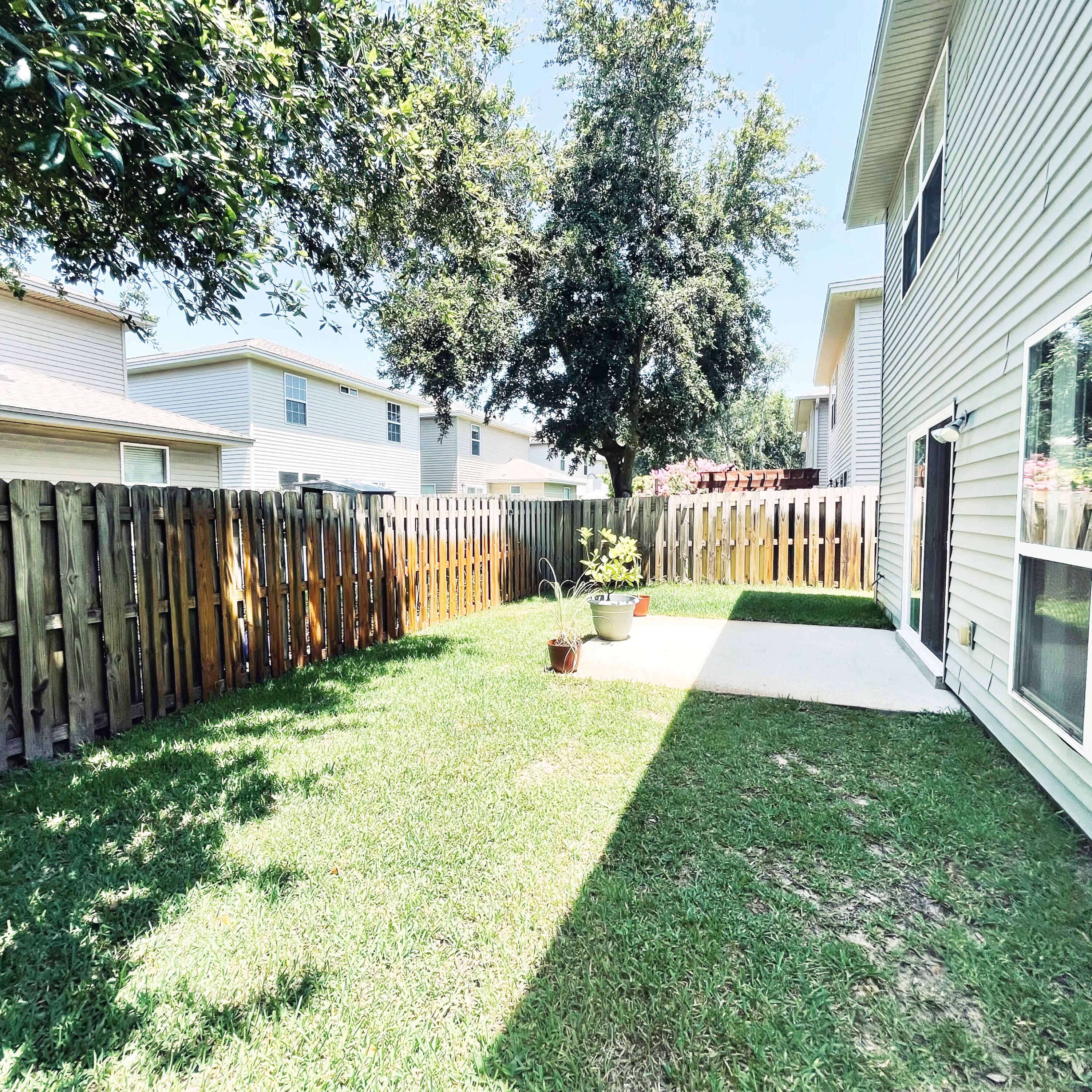 SUMMERWOOD - Residential Lease