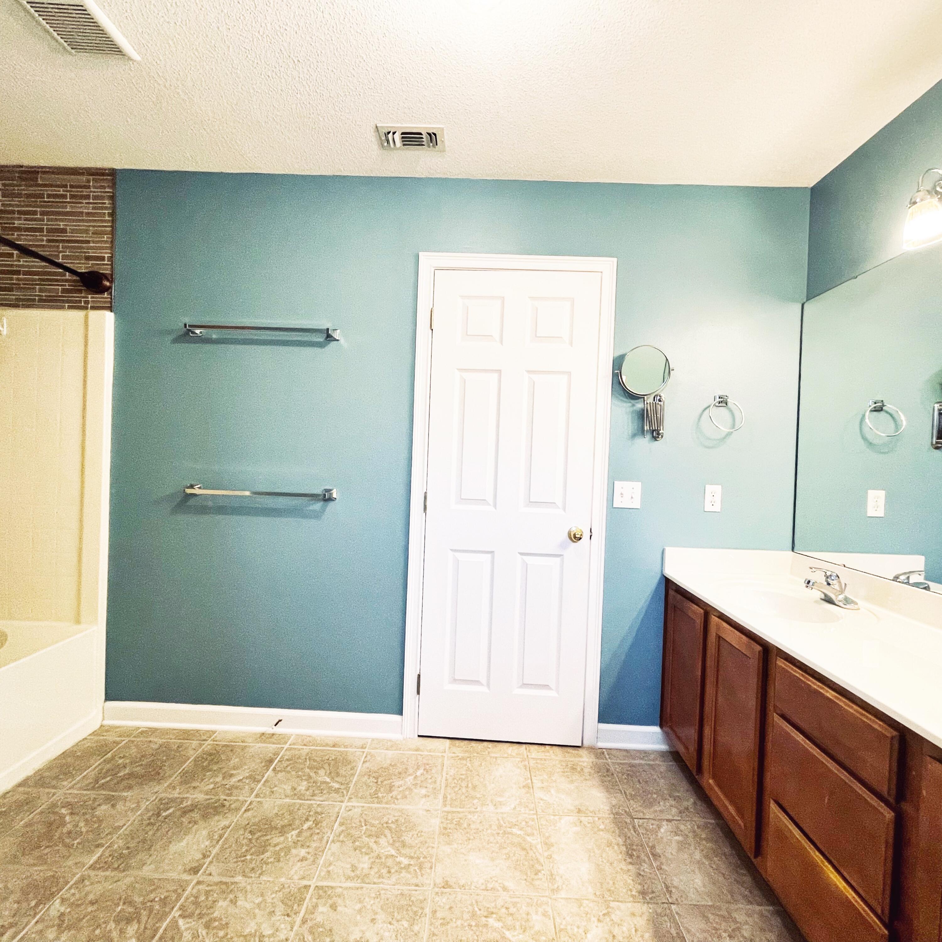 SUMMERWOOD - Residential Lease
